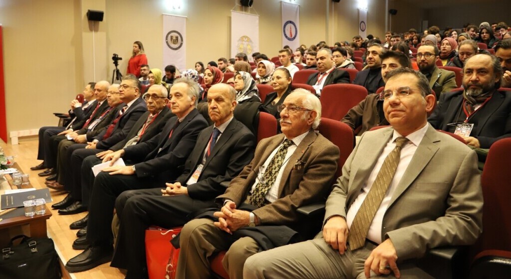 kutahyada-14-yuzyil-anadolusunda-beyler-celebiler-ve-ahiler-sempozyumu