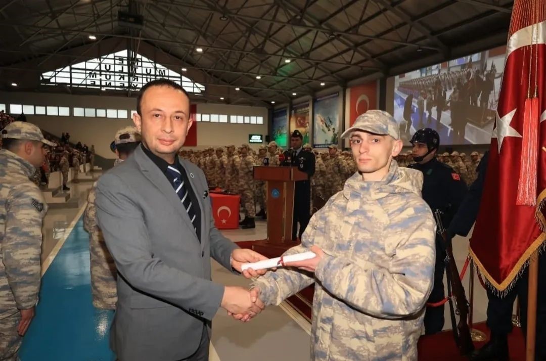 kutahyada-2025-4b-tertip-yukumlu-erler-icin-yemin-toreni