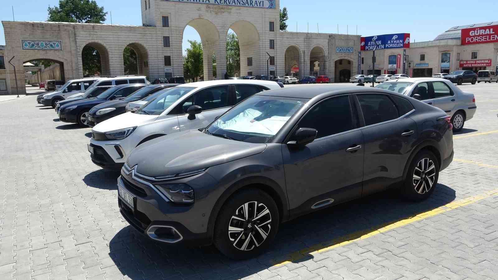 kutahyada-arac-sayisindaki-artis-hiz-kesmiyor