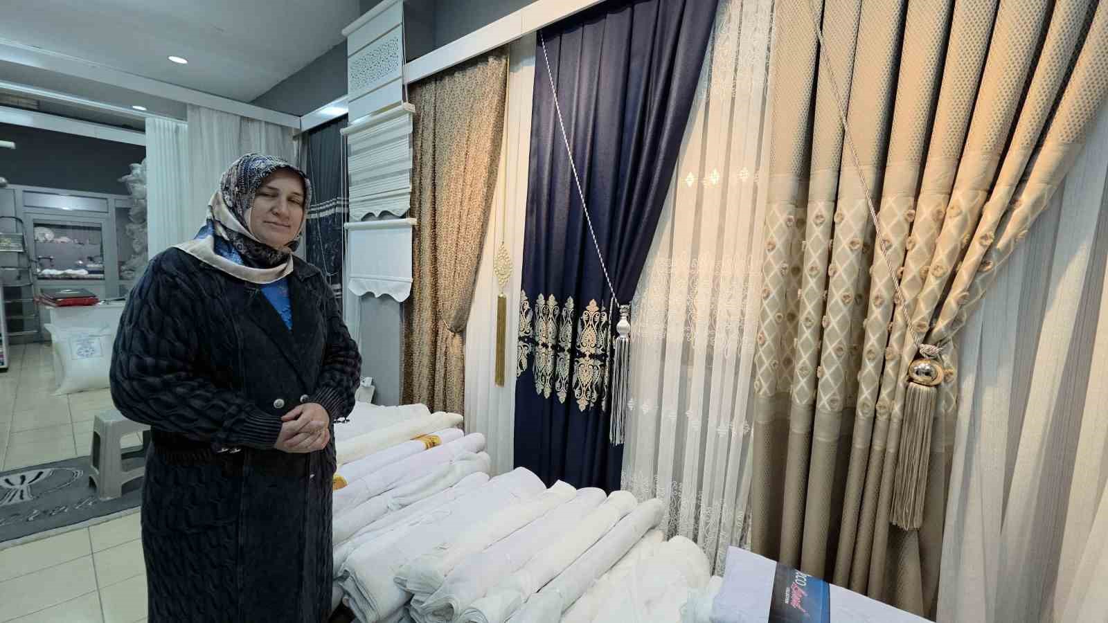 kutahyada-osmanli-motifli-perdelere-yogun-ilgi