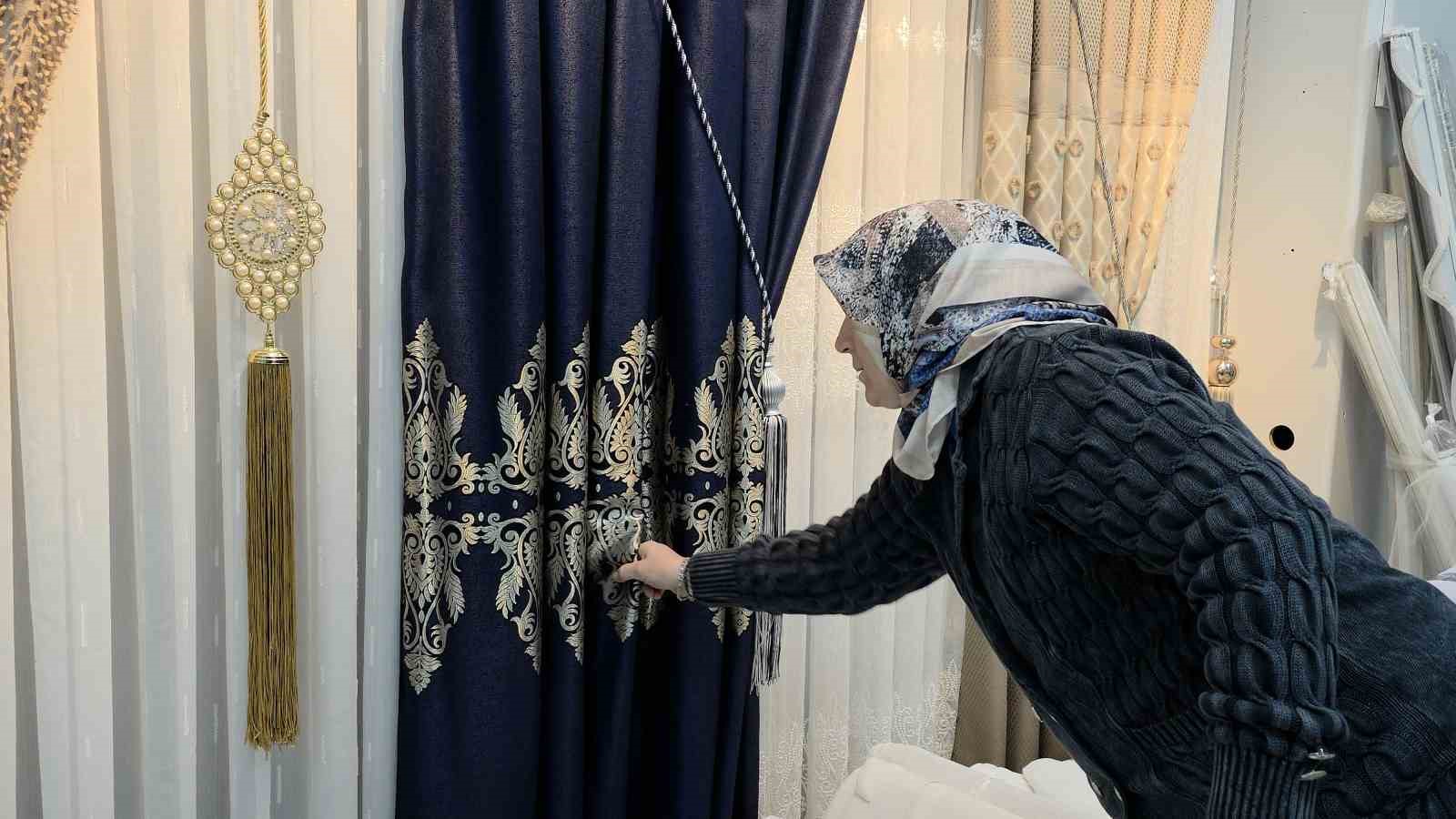 kutahyada-osmanli-motifli-perdelere-yogun-ilgi