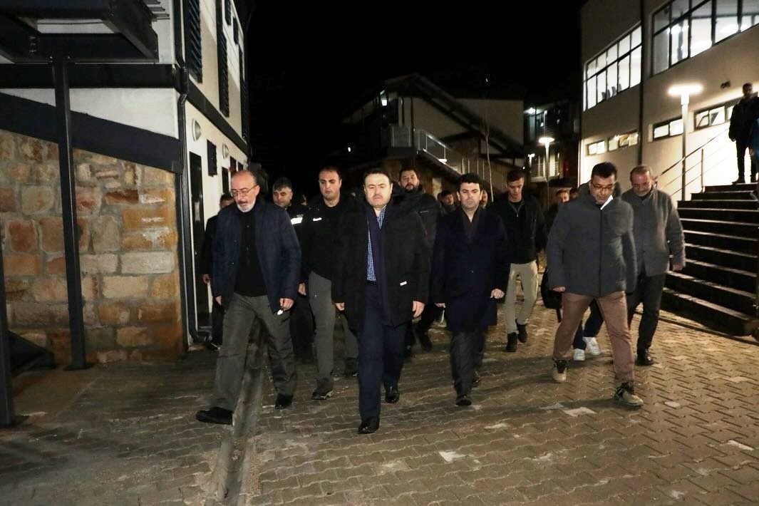 murat-dagi-genclik-kampinda-gece-etkinligi