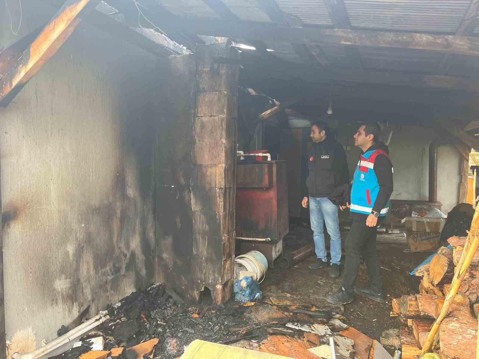 osmanelide-ev-yangini-esyalar-kullanilamaz-hale-geldi