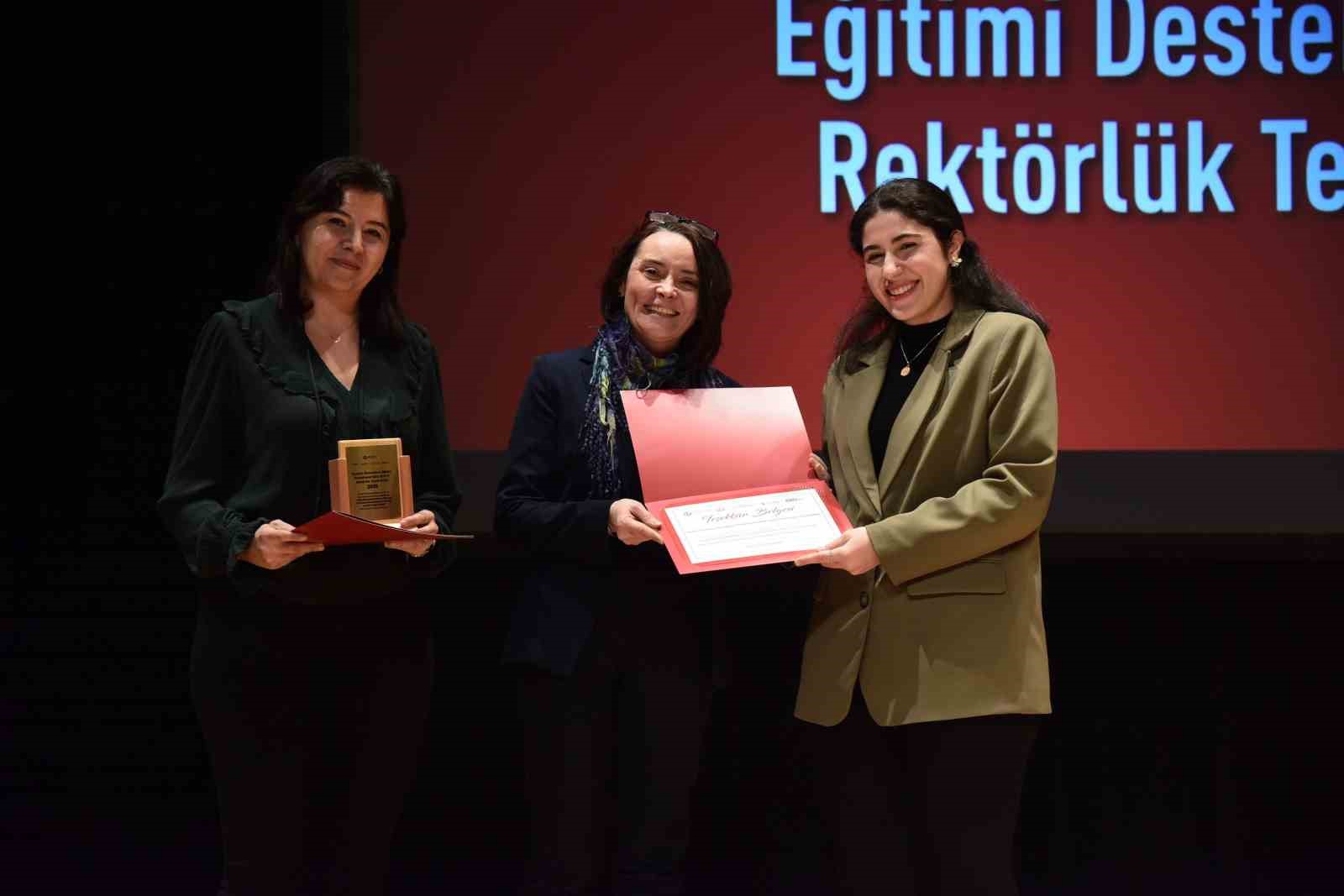 prof-dr-yahya-ozsoy-toplum-hizmetleri-odulleri-sahiplerini-buldu