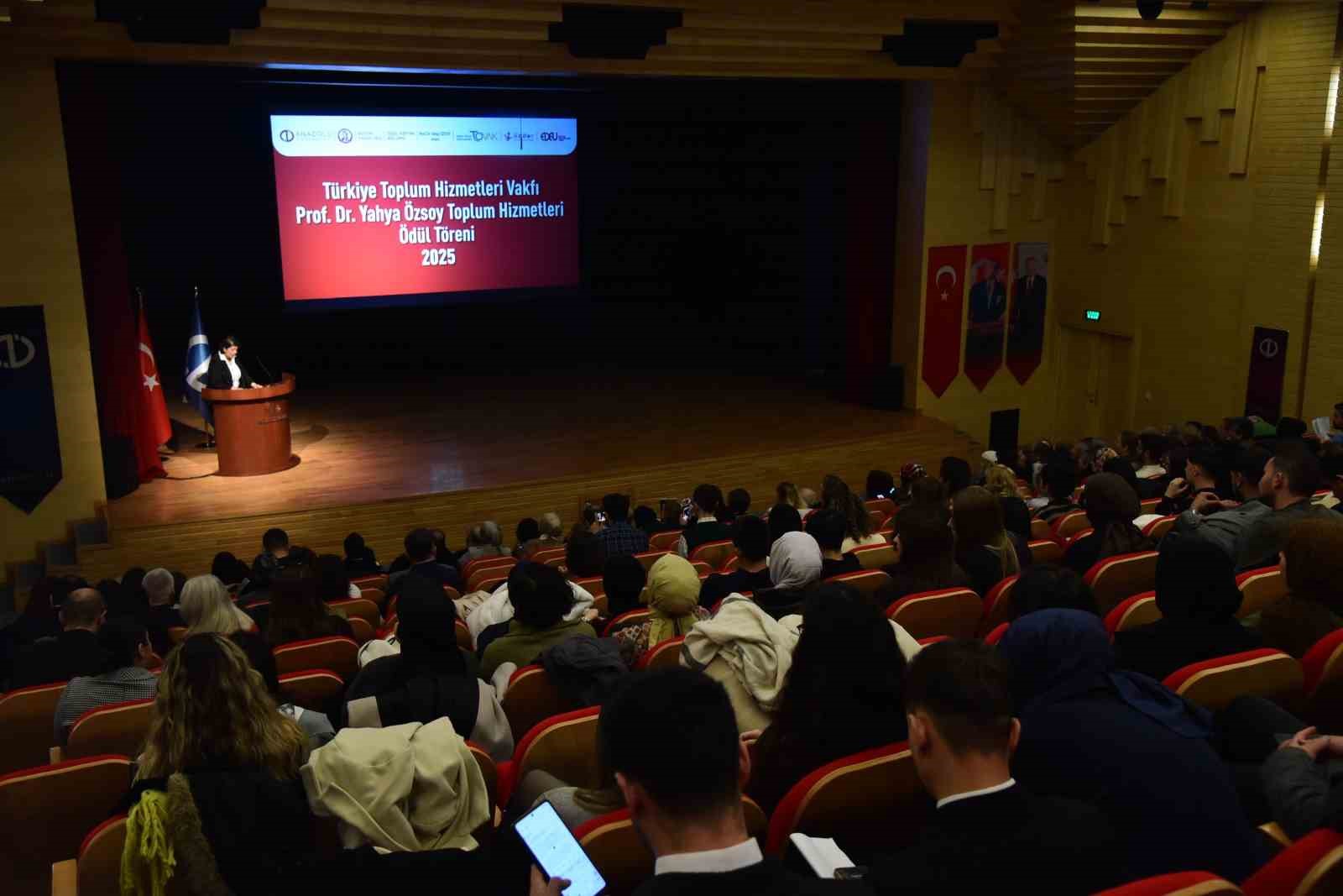 prof-dr-yahya-ozsoy-toplum-hizmetleri-odulleri-sahiplerini-buldu