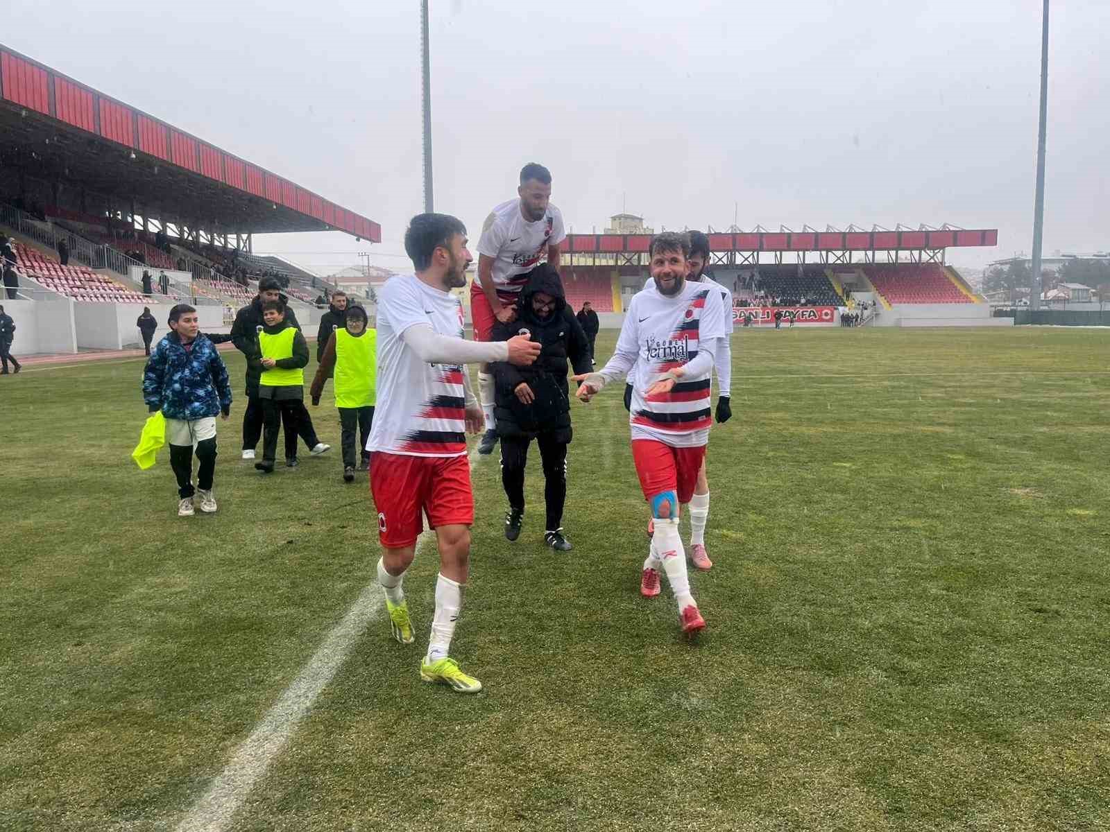tki-tavsanli-linyitspor-doludizgin-2-0