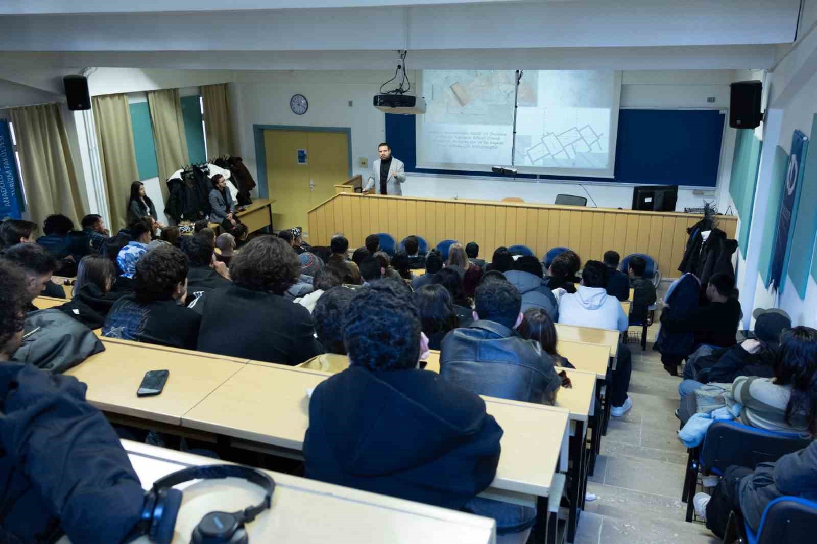 topragin-altindan-sofranin-ustune-kulluobada-ekmegin-arkeolojisi-baslikli-seminer-duzenlendi