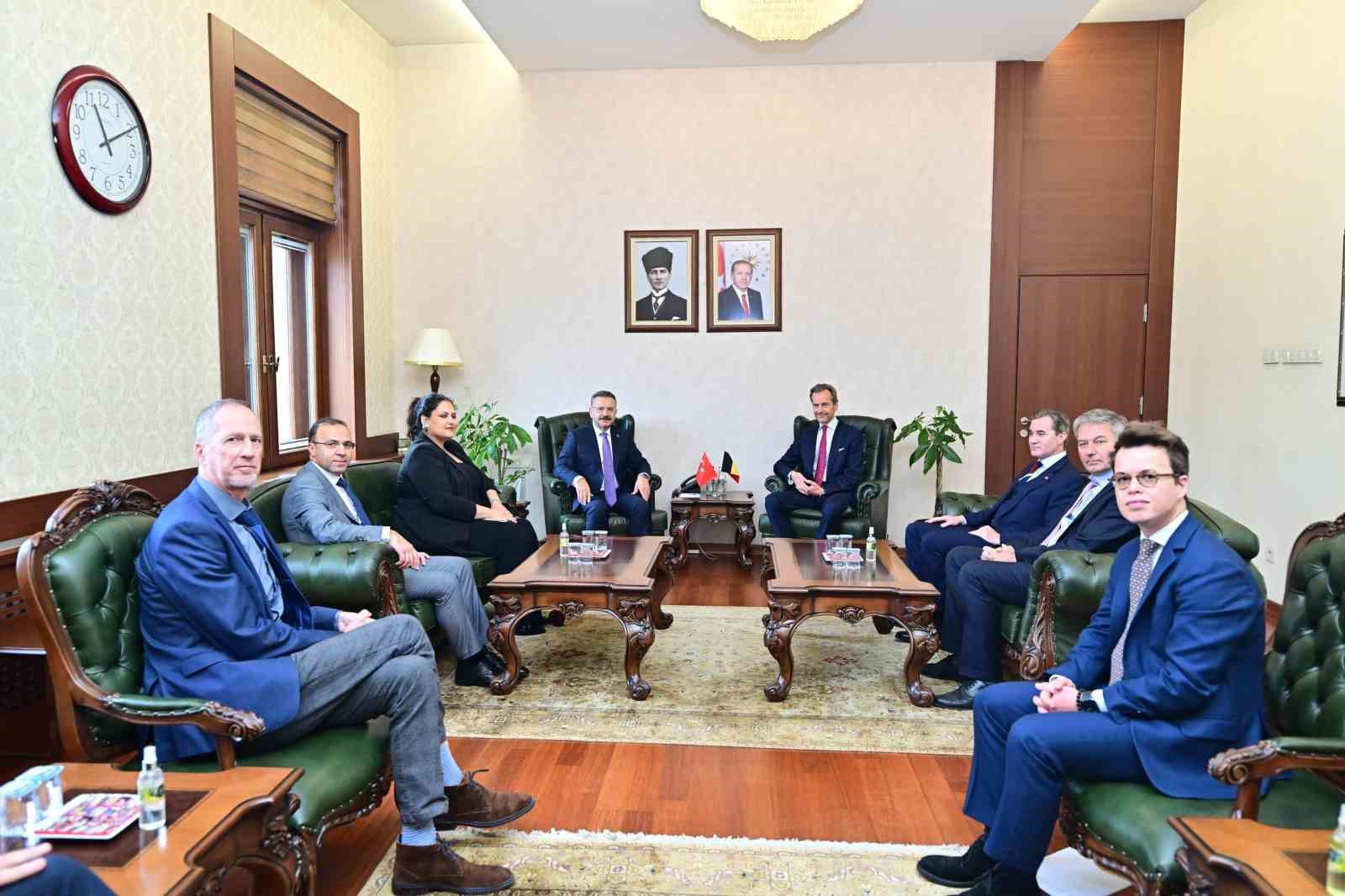 vali-aksoy-belcikanin-ankara-buyukelcisini-makaminda-agirladi