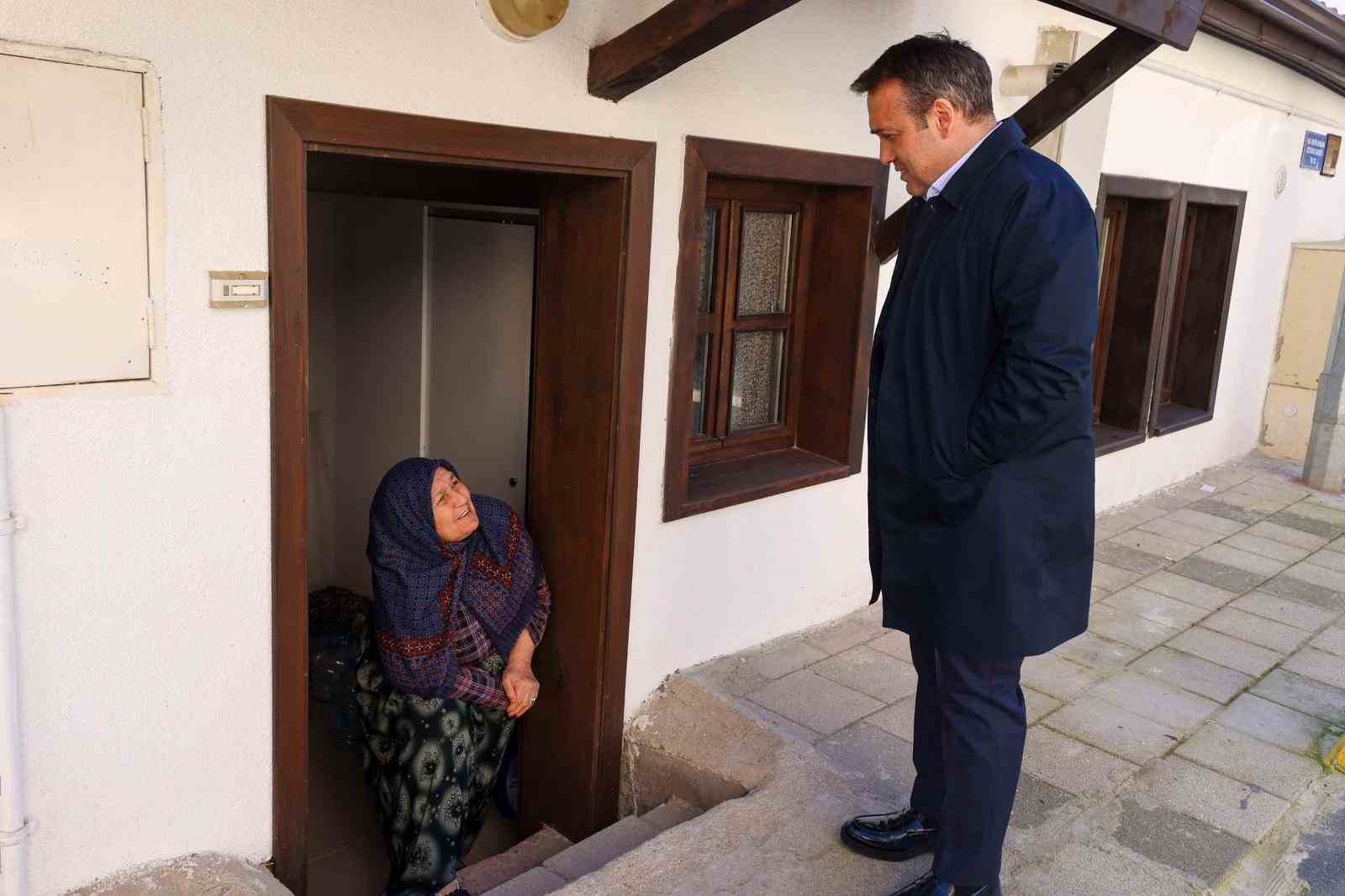 vali-sozerden-sokak-sagliklastirma-calismalarina-inceleme