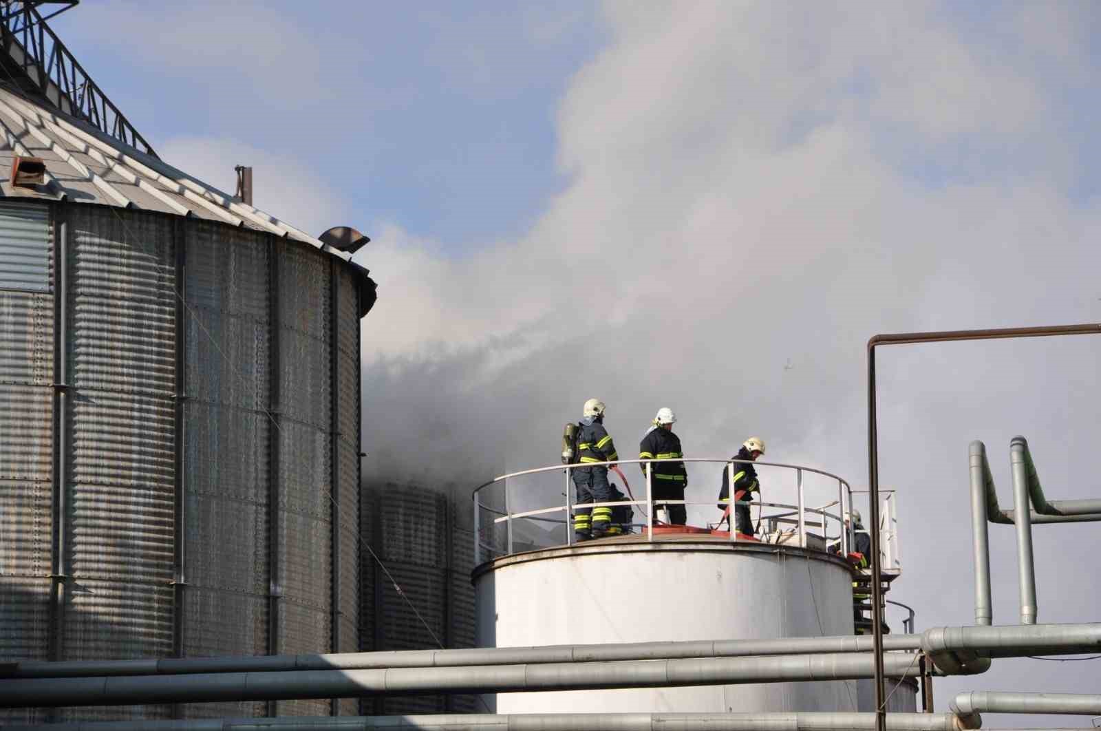 yag-fabrikasinda-yangin