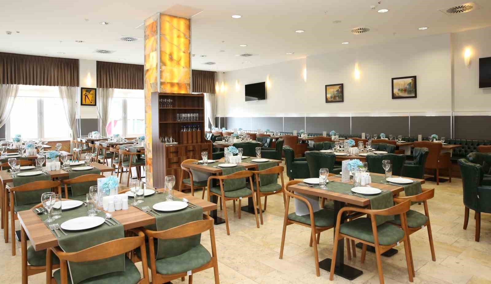 esogude-turkuaz-restoran-hizmete-acildi