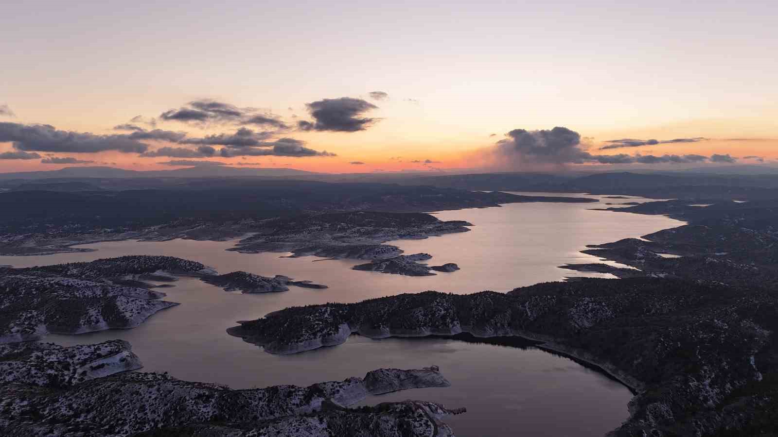 porsuk-barajinda-gunbatimi-manzarasi-mest-etti