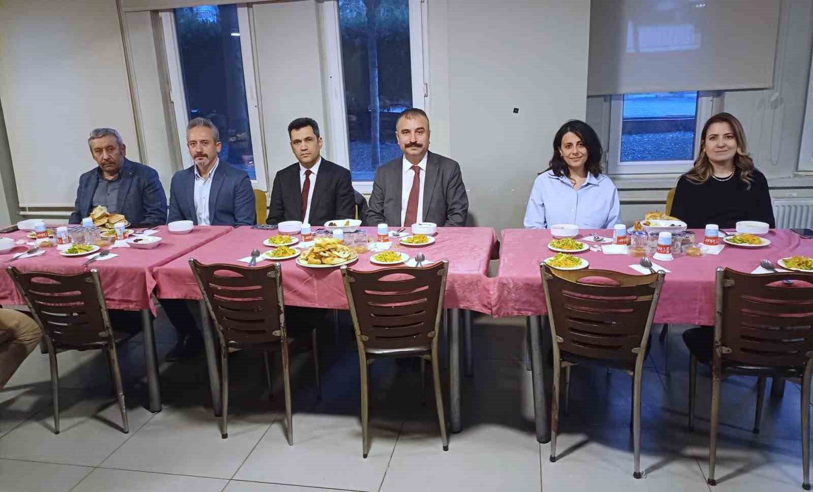 aile-ve-sosyal-politikalar-il-mudurlugu-ekipleri-yaslilari-unutmadi