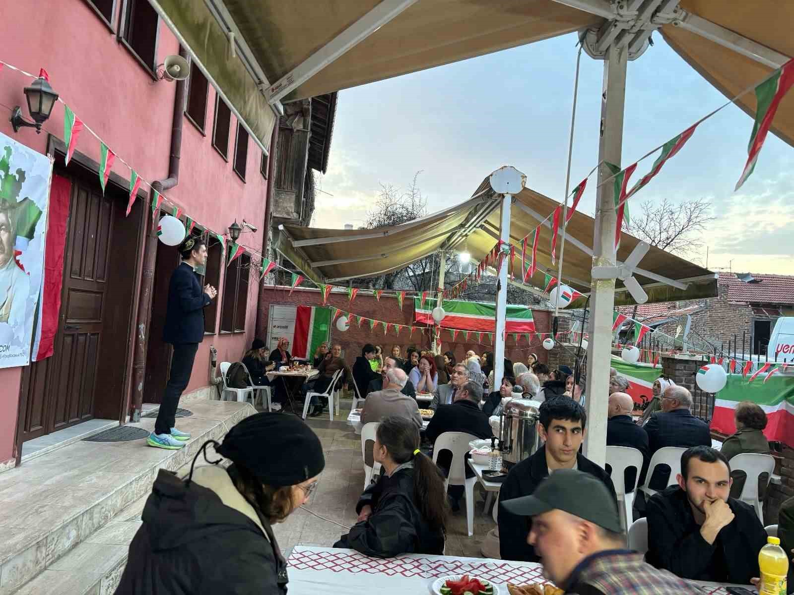 eskisehir-turk-ocaginda-kazan-tatarlari-iftar-programi