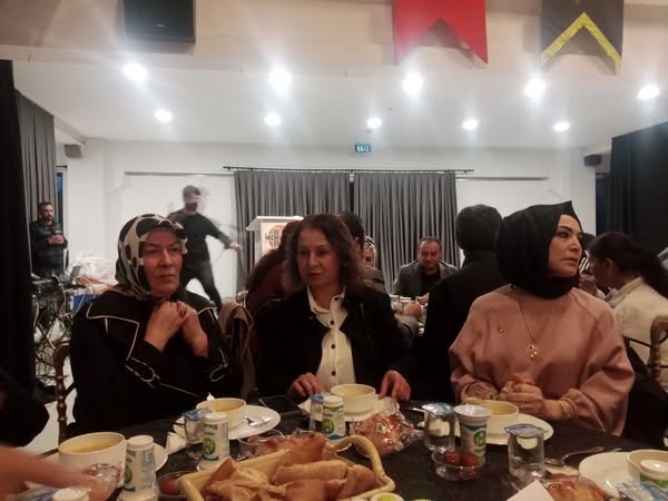 eskisehirde-yasayan-umraniyeliler-iftar-programinda-bulustular