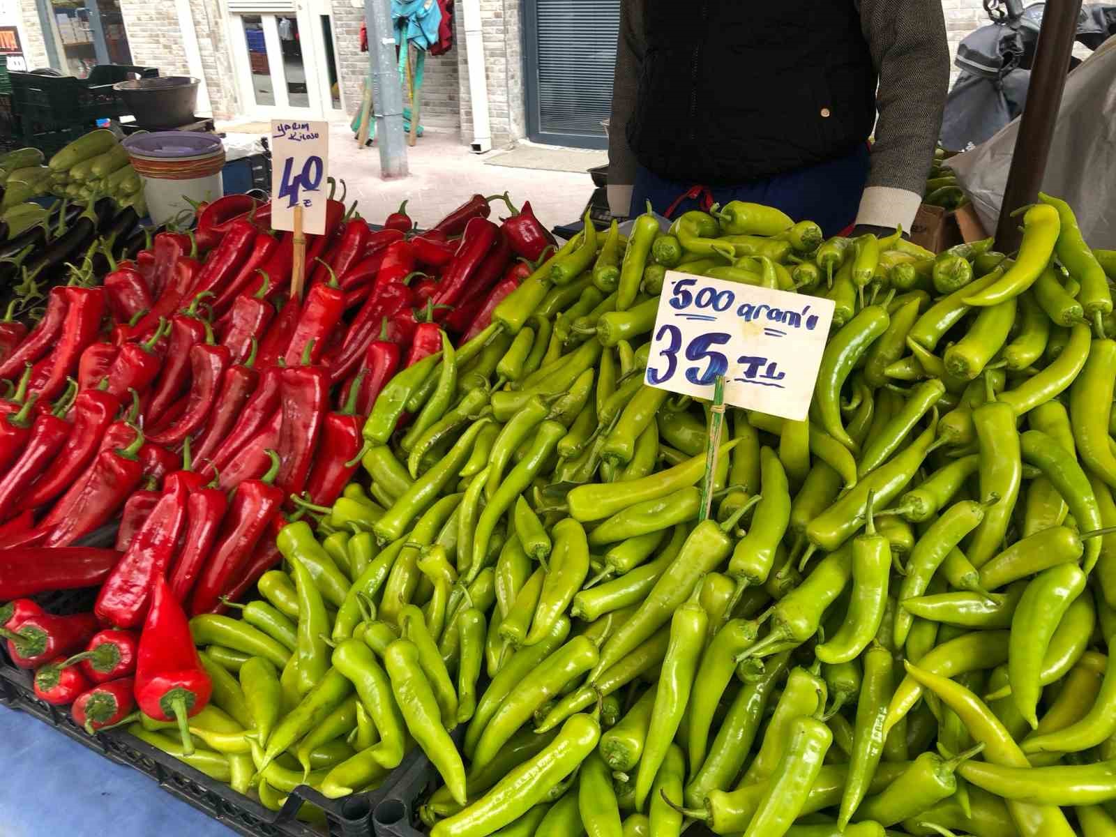 pazar-esnafi-sahip-cikilmayi-bekliyor