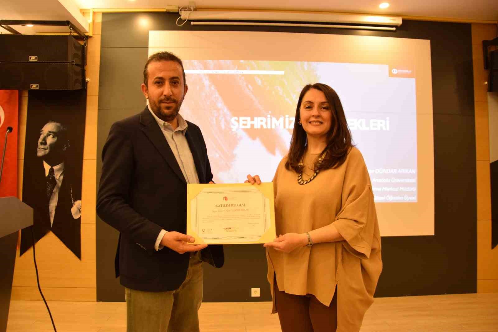 eskisehirde-turizm-haftasinda-sehrimizin-yemekleri-semineri-duzenlendi