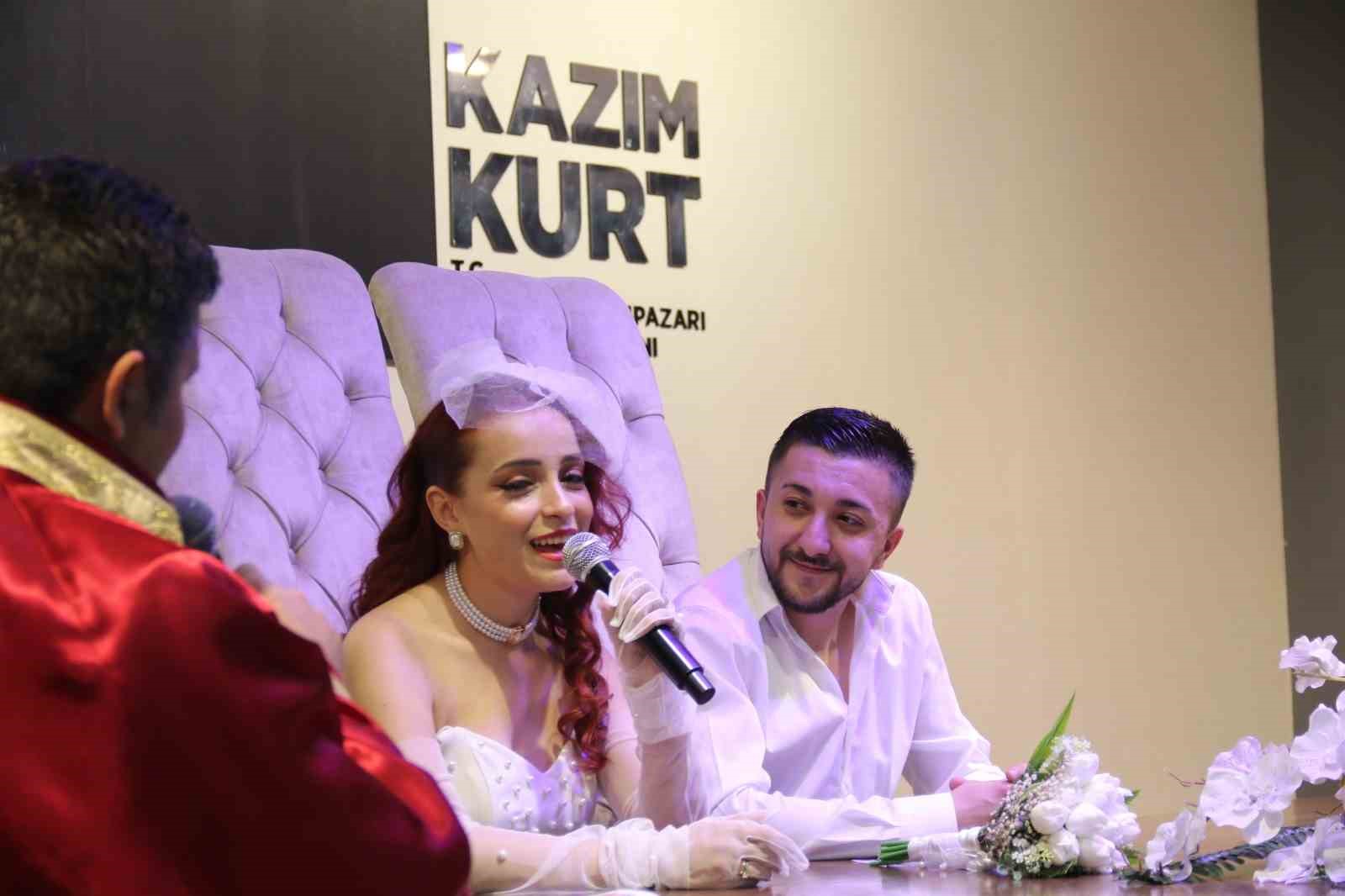 05052025te-evet-demek-isteyen-ciftler-salonlari-doldurdu