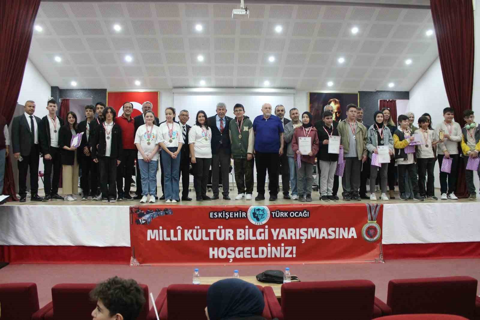 2025-milli-kultur-bilgi-yarismalari-muhtesem-finalle-gerceklesti