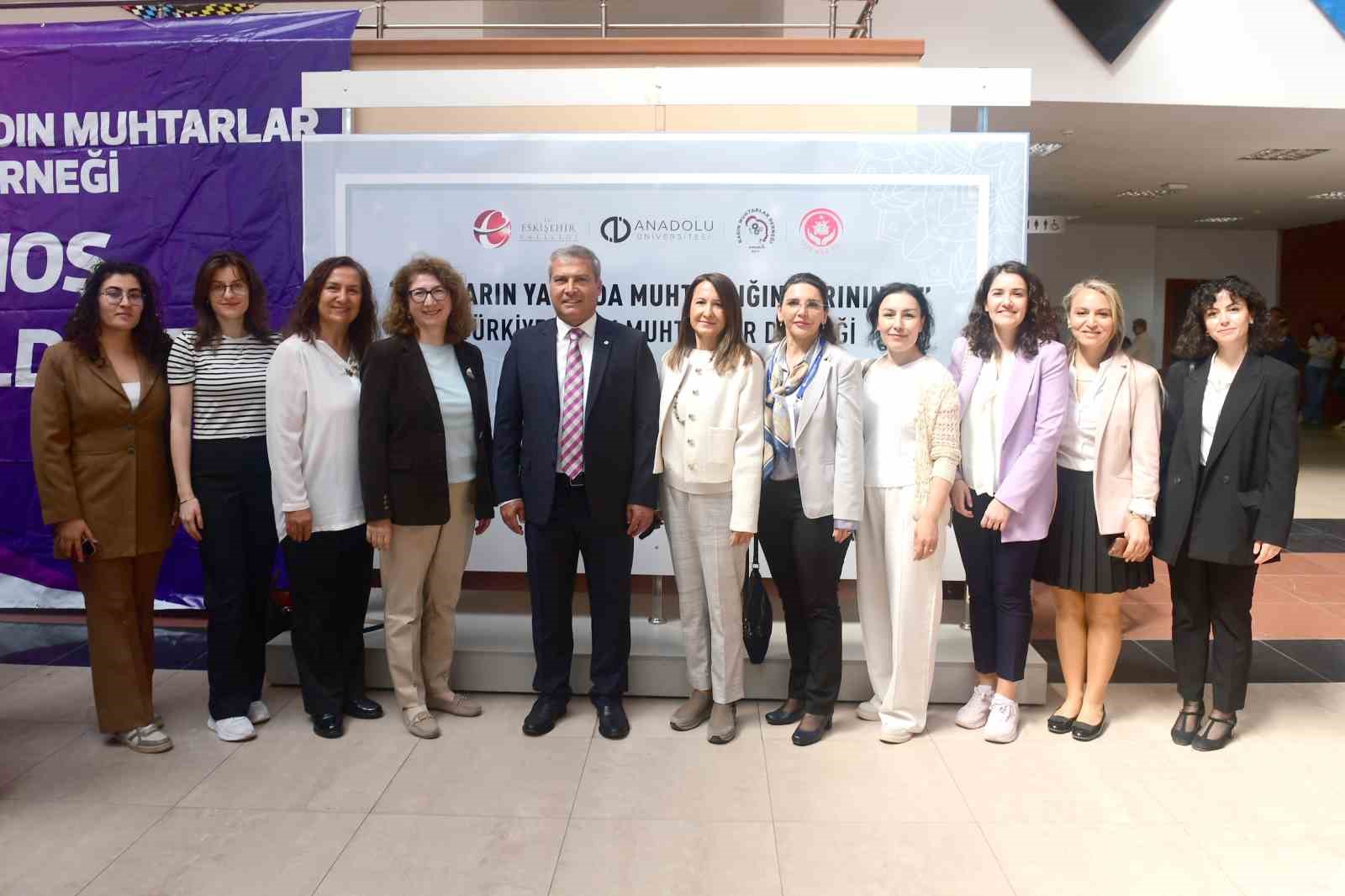 anadolu-universitesi-ev-sahipliginde-muhtarin-yaninda-muhtarligin-yarininda-calistayi-gerceklestirildi
