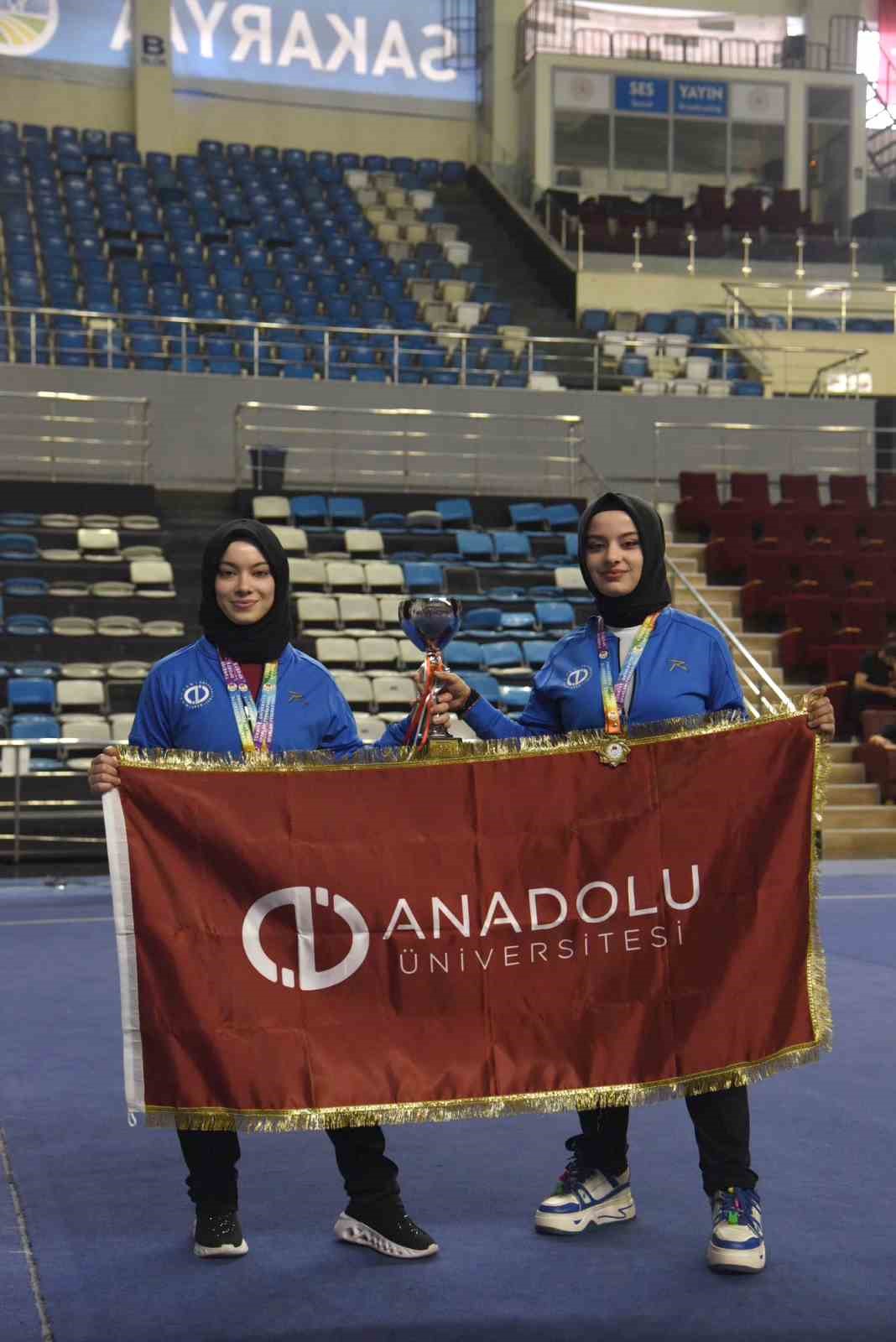 anadolu-universitesi-wushu-sporculari-4-altin-madalya-ile-dondu