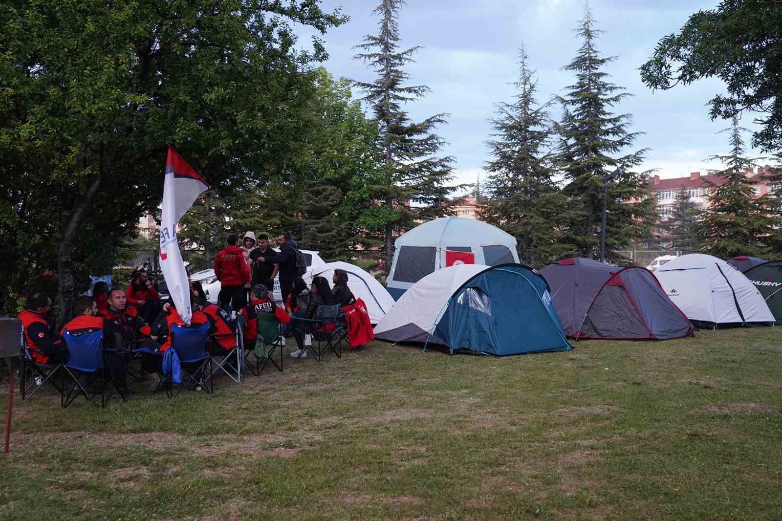 arama-kurtarma-profesyonelleri-ve-gonulluleri-bu-kampta-bulustu