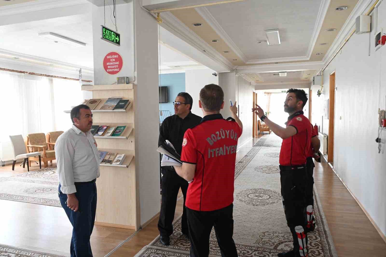 bozuyuk-belediye-itfaiyesinden-yurtlara-yangin-denetimi