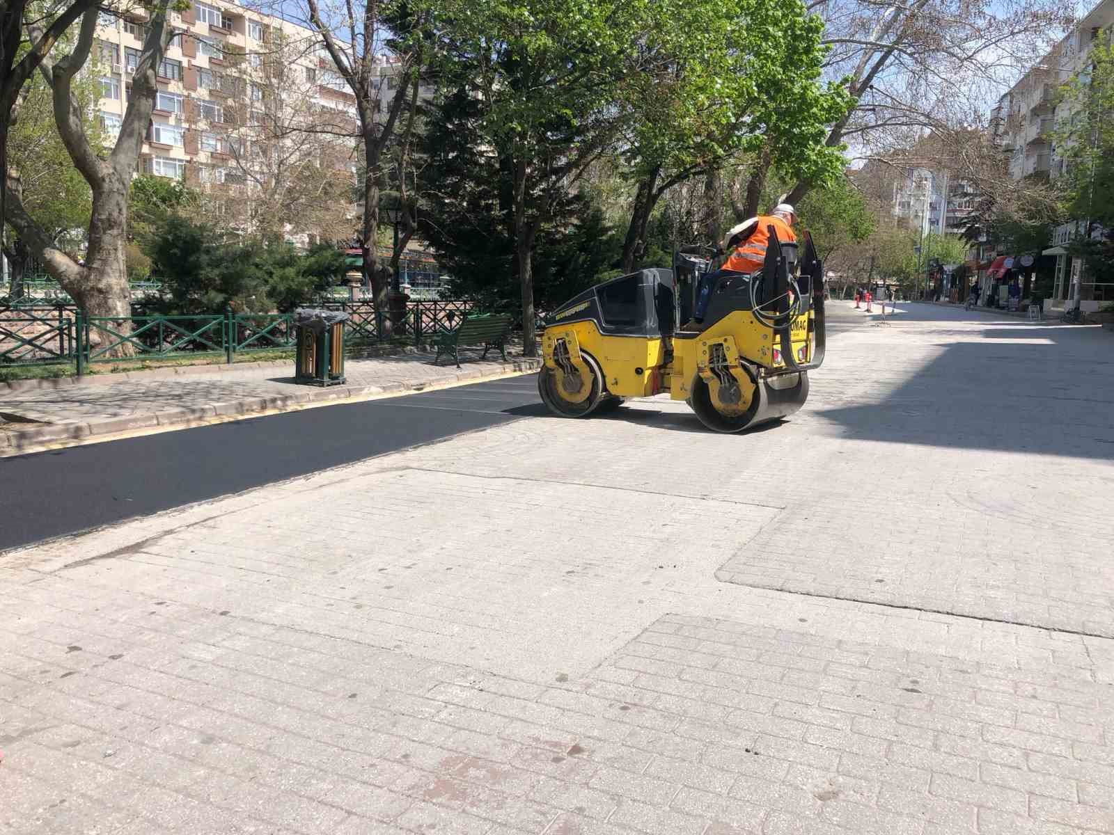 eskisehir-adalarda-bisiklet-yolu-calismalari-hiz-kesmeden-suruyor