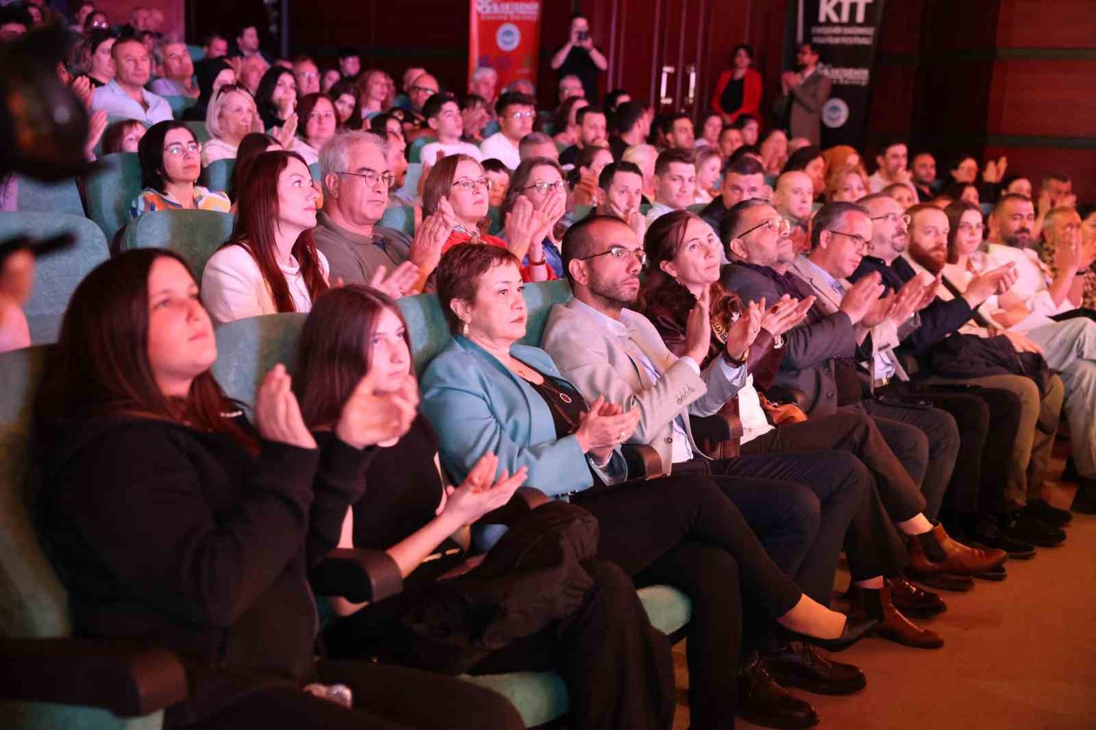 eskisehir-bagimsiz-kisa-film-festivalinde-gorkemli-final