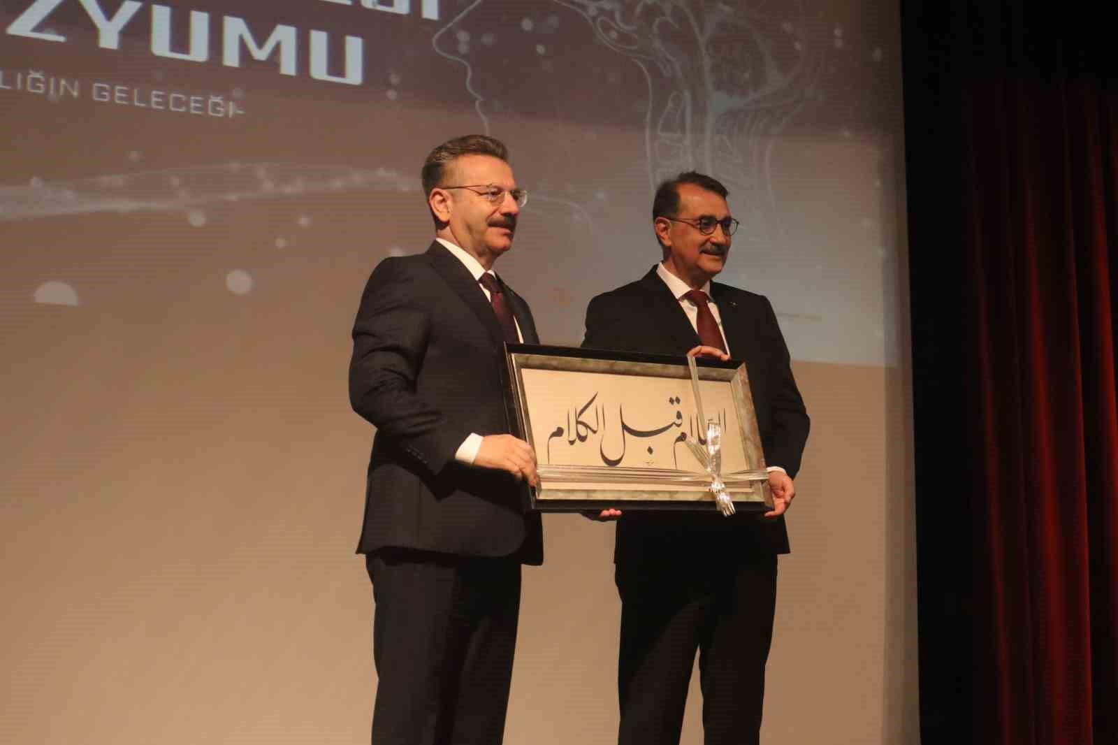 eskisehir-gelecegin-sesi-sempozyumunda-yapay-zeka-teknolojisi-degerlendirildi