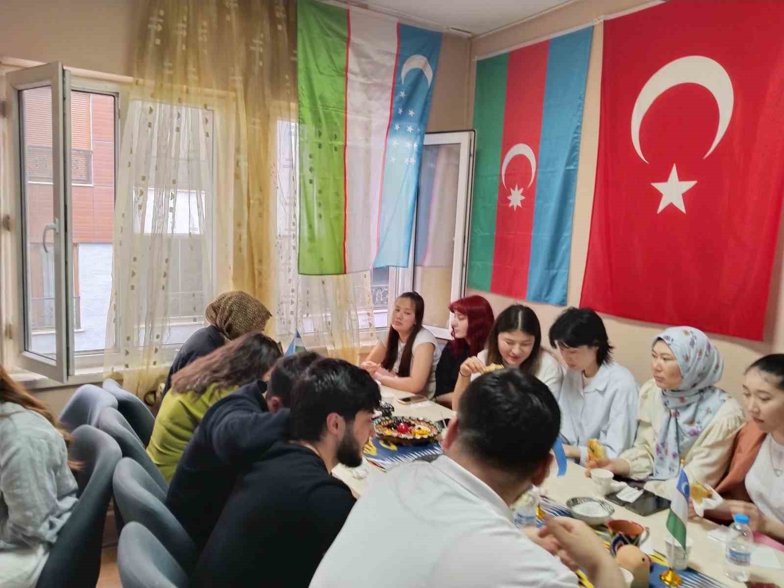 eskisehirde-turk-dunyasi-ogrencileri-hidirellez-coskusu-yasadilar