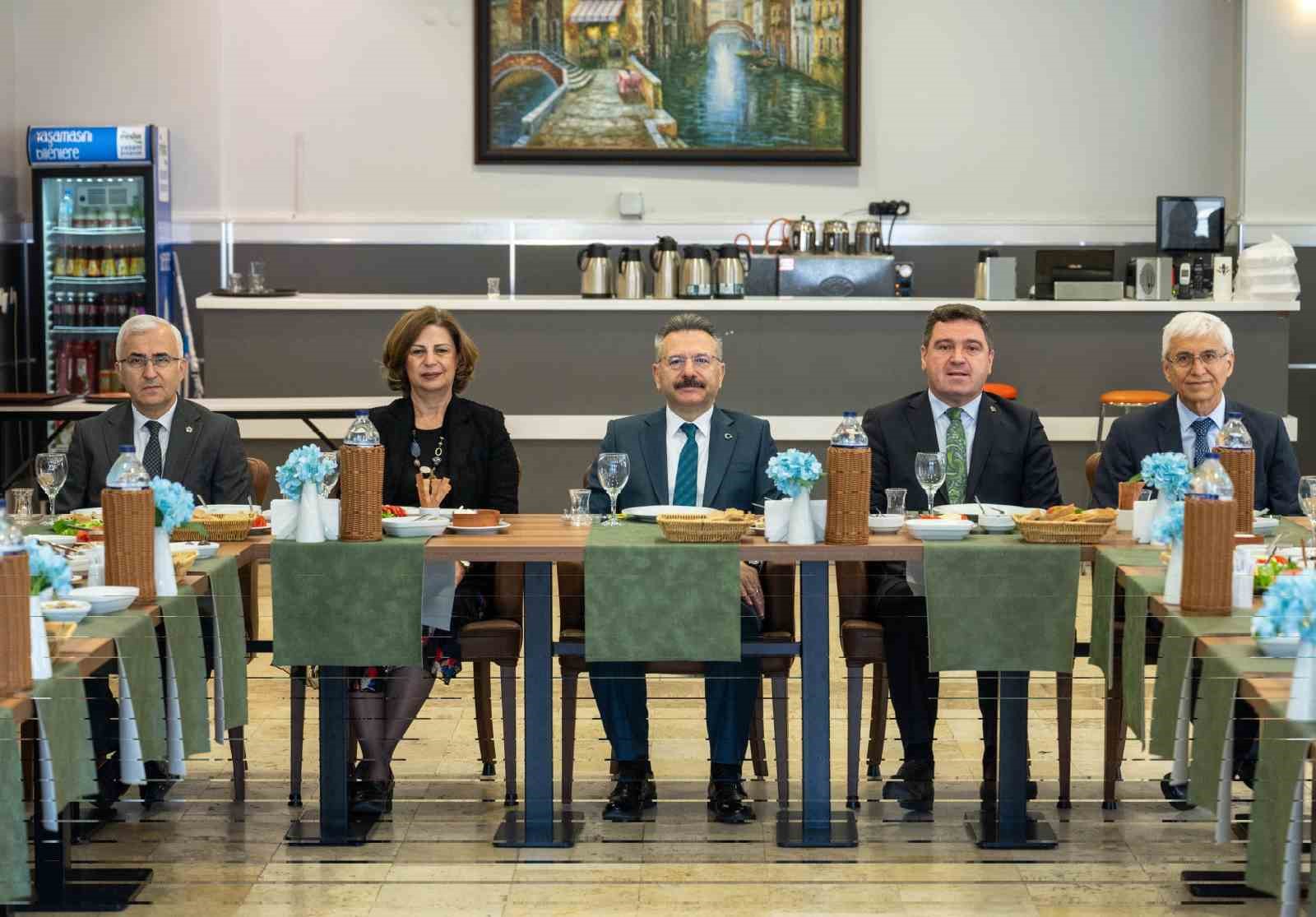 eskisehirin-yoresel-kahvaltilik-lezzetlerinin-tanitimi-etkinligi-duzenlendi
