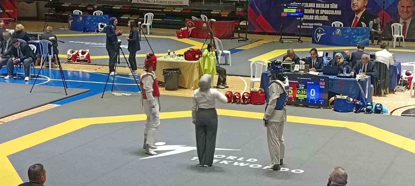 eskisehirli-sporcu-nida-nur-cene-turkiye-tekvando-sampiyonasinda-turkiye-3uncusu-oldu