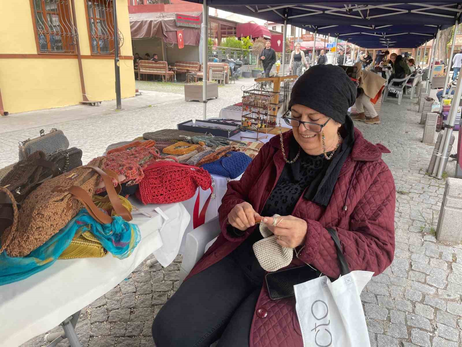 hobisiyle-60-yasinda-girisimcilige-basladi