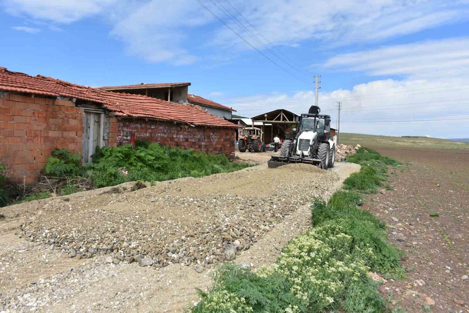 inonu-belediyesi-yol-calismalarina-devam-ediyor