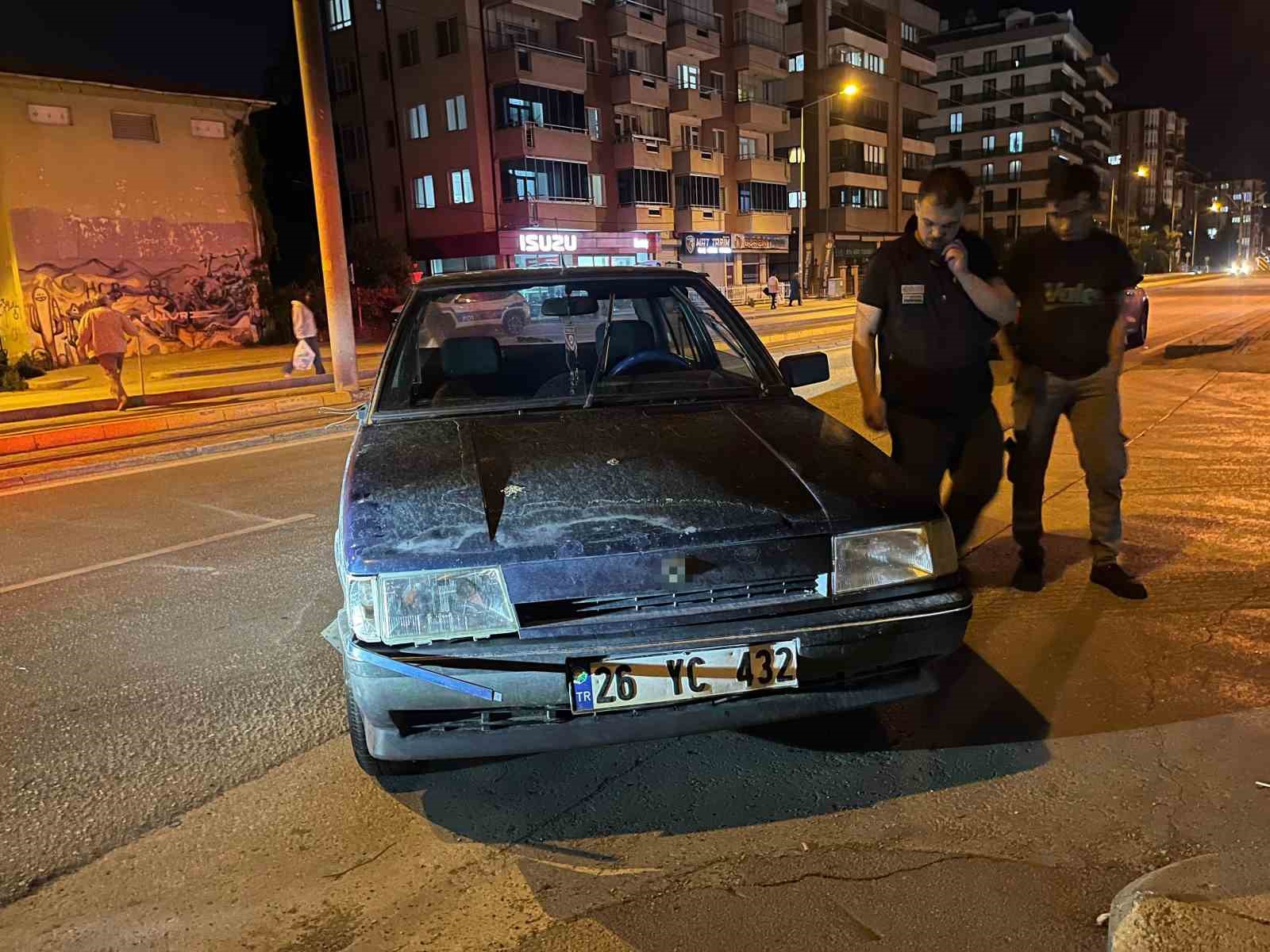kaza-yapip-kacan-gence-babasindan-ilginc-sitem-devede-de-boy-var-ama-esegin-arkasinda-gidiyor