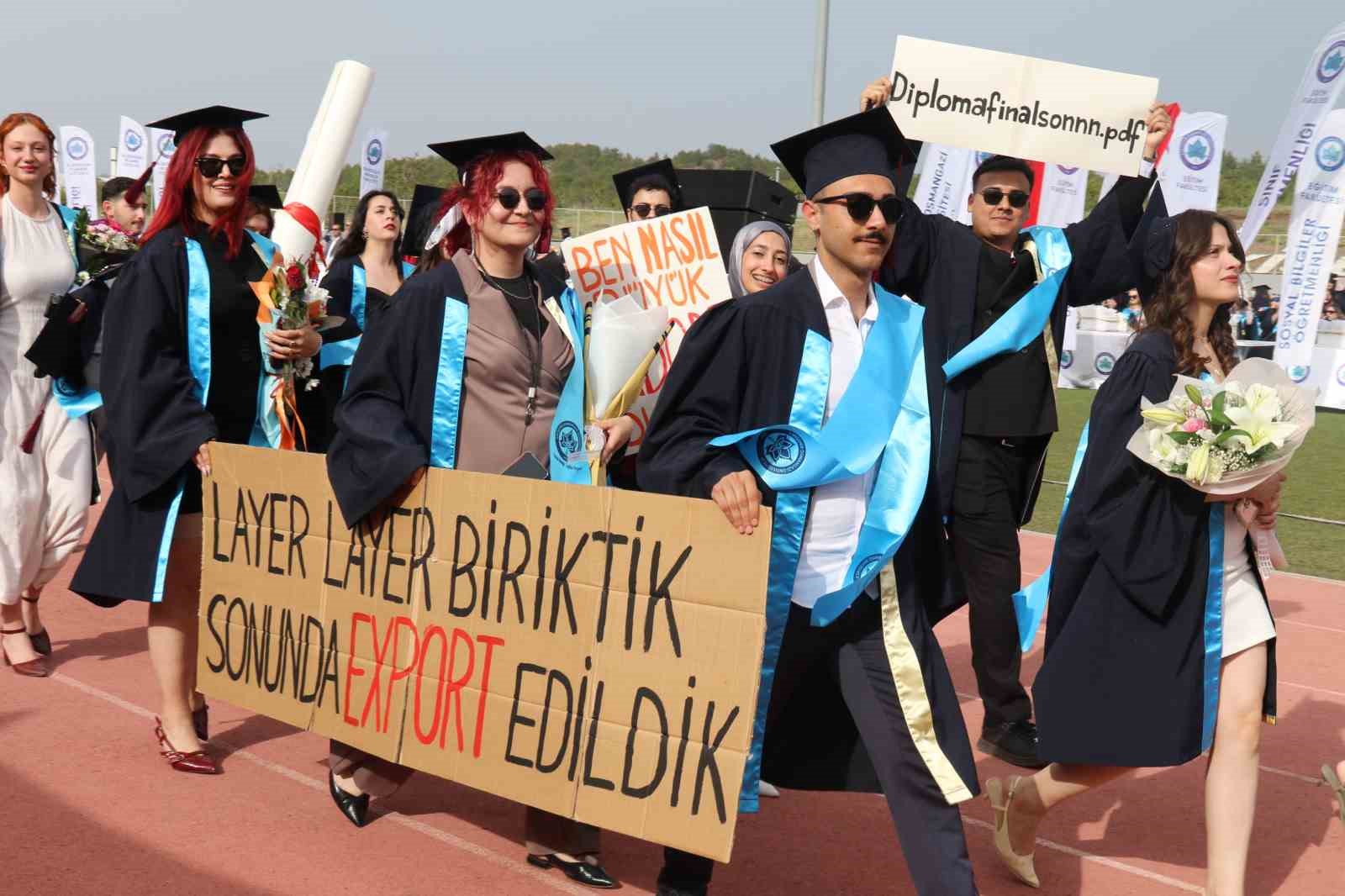 kep-takan-sevimli-at-4-bin-500-ogrenci-ile-birlikte-mezun-oldu
