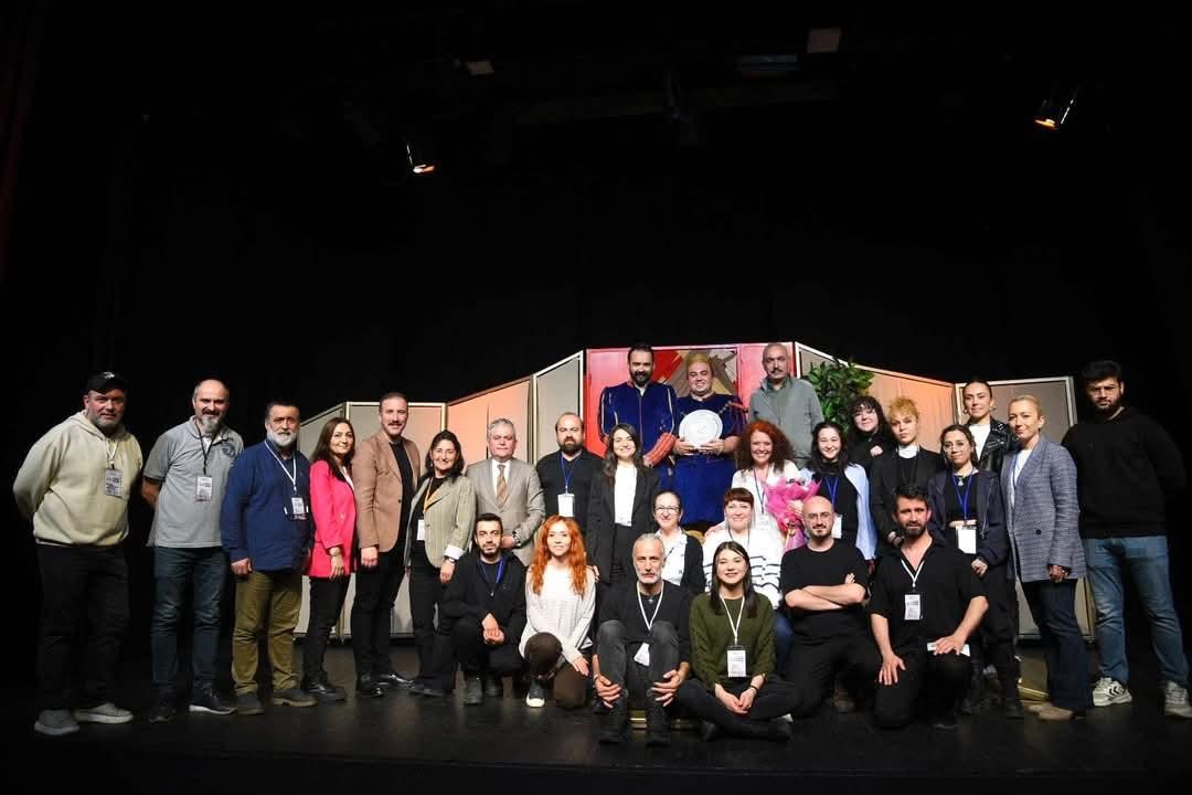 odunpazari-belediye-tiyatrosundan-giresunda-sanat-ruzgari
