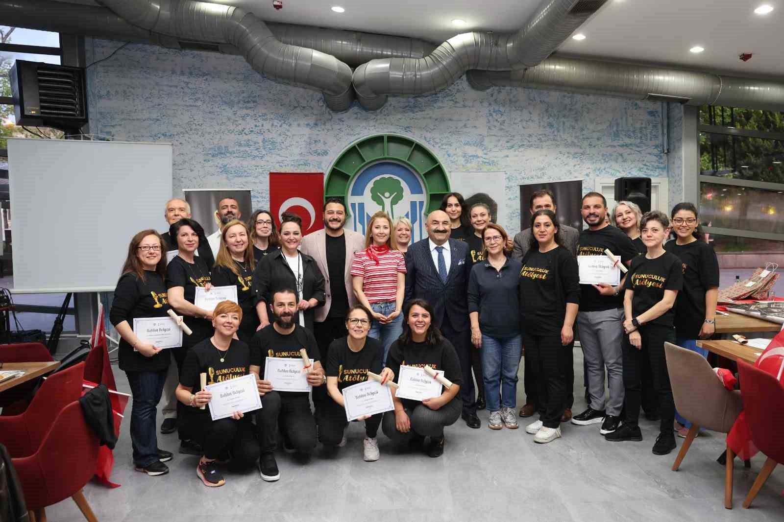 odunpazari-belediyesi-sunuculuk-atolyesinden-mezuniyet-coskusu