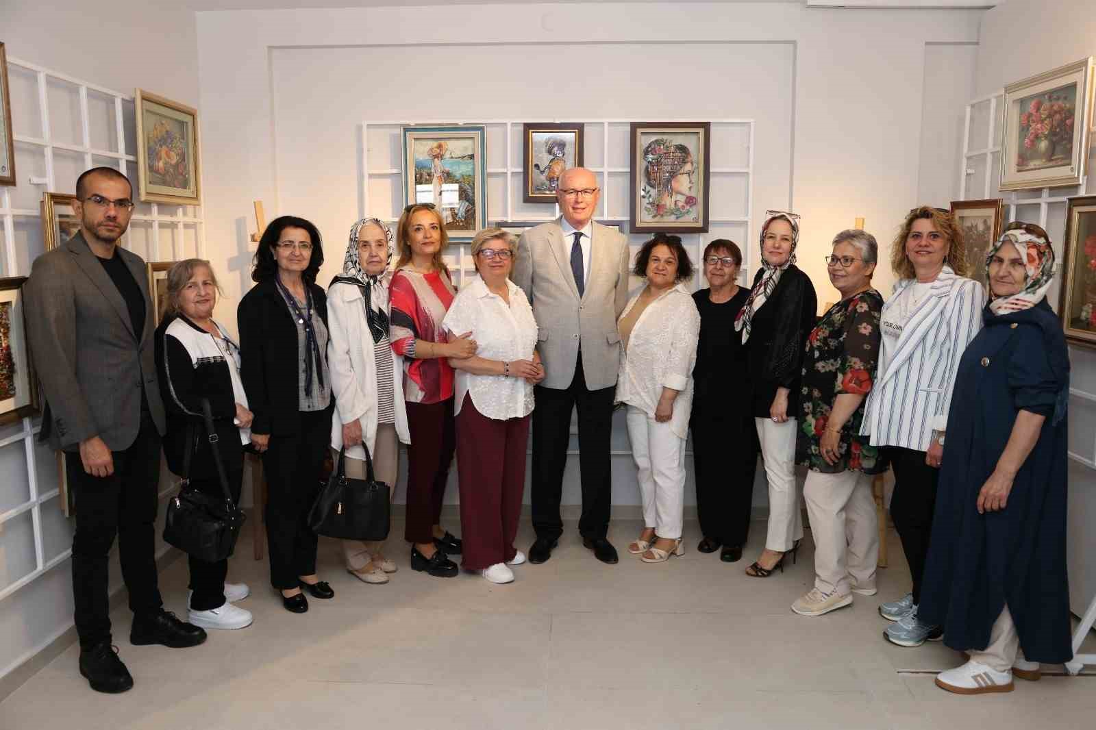 odunpazarinda-emek-ve-sanat-bir-arada-kagit-rolyef-sergisi-acildi