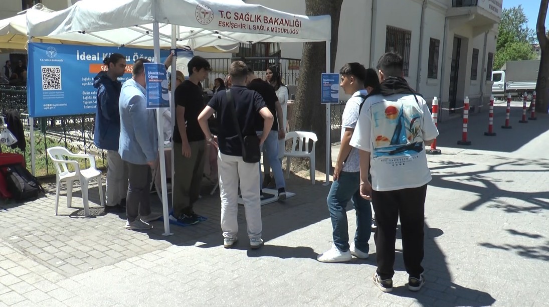 ozel-ideal-kilonu-ogren-saglikli-yasa-uygulamasinda-vatandasla-saglik-personeli-arasinda-ilginc-diyaloglar