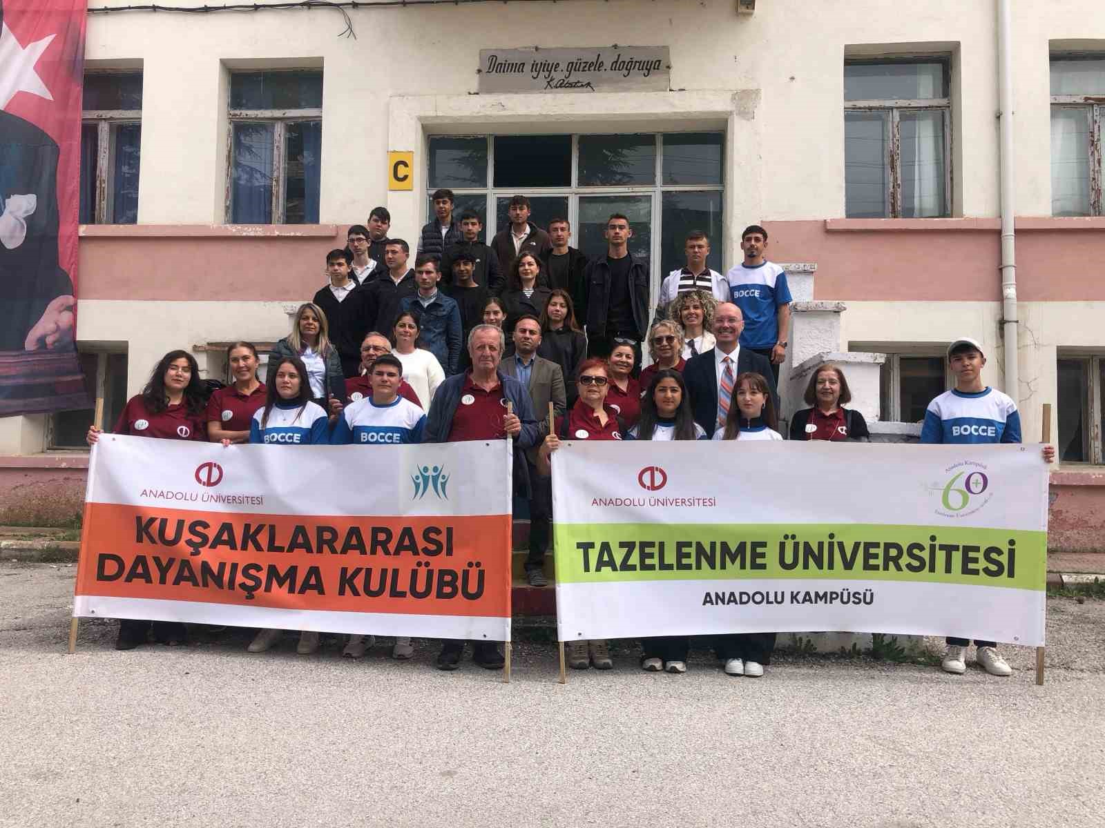 ozel-tazelenme-universitesinin-yasli-ogrencileri-bocce-ile-tanisti