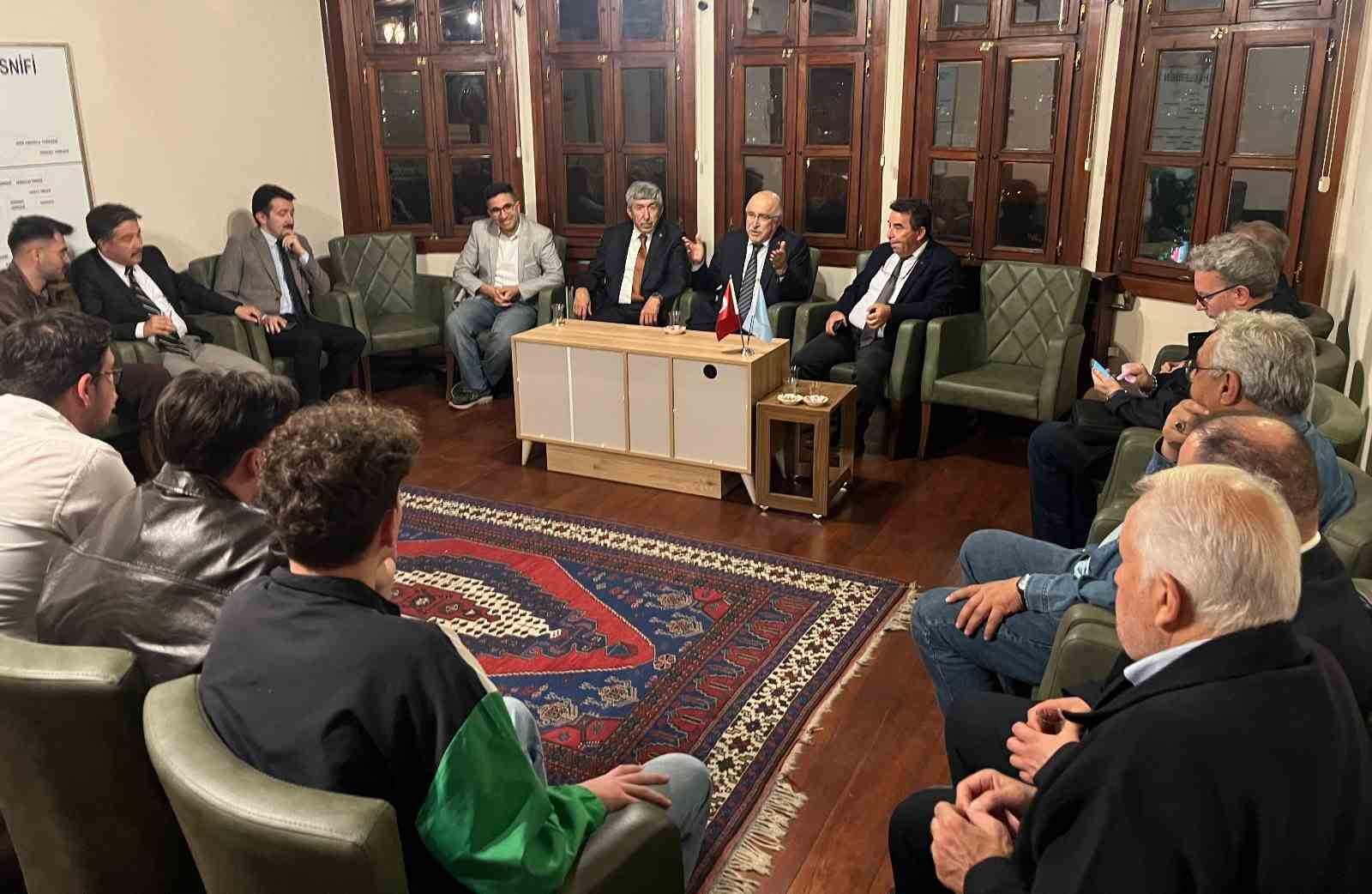 prof-dr-mehmet-oz-fatih-sultan-mehmedin-ornek-alinmasini-tavsiye-etti