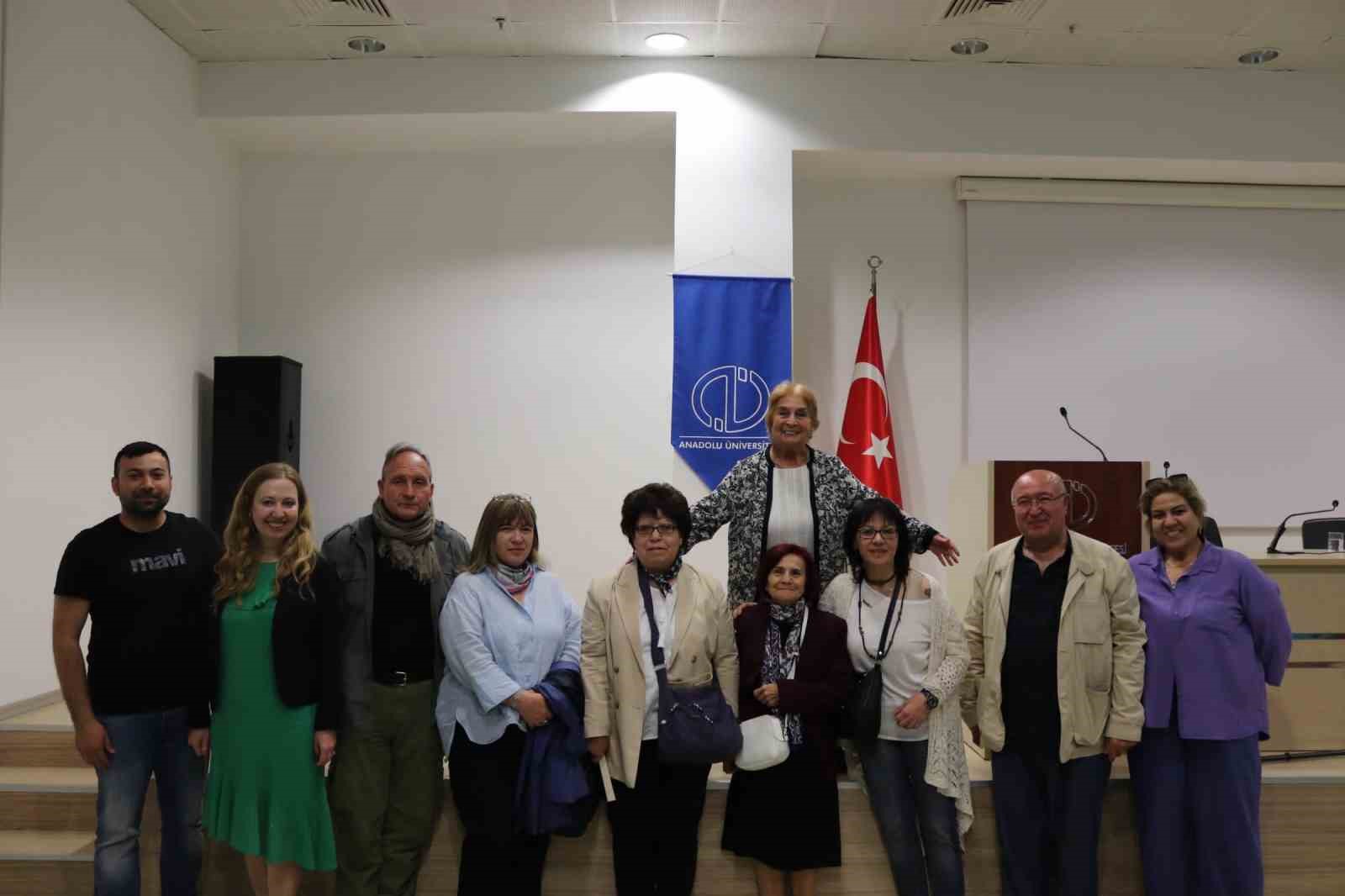 prof-dr-onural-goethe-ve-kafka-konferanslari-ile-egitim-fakultesine-konuk-oldu