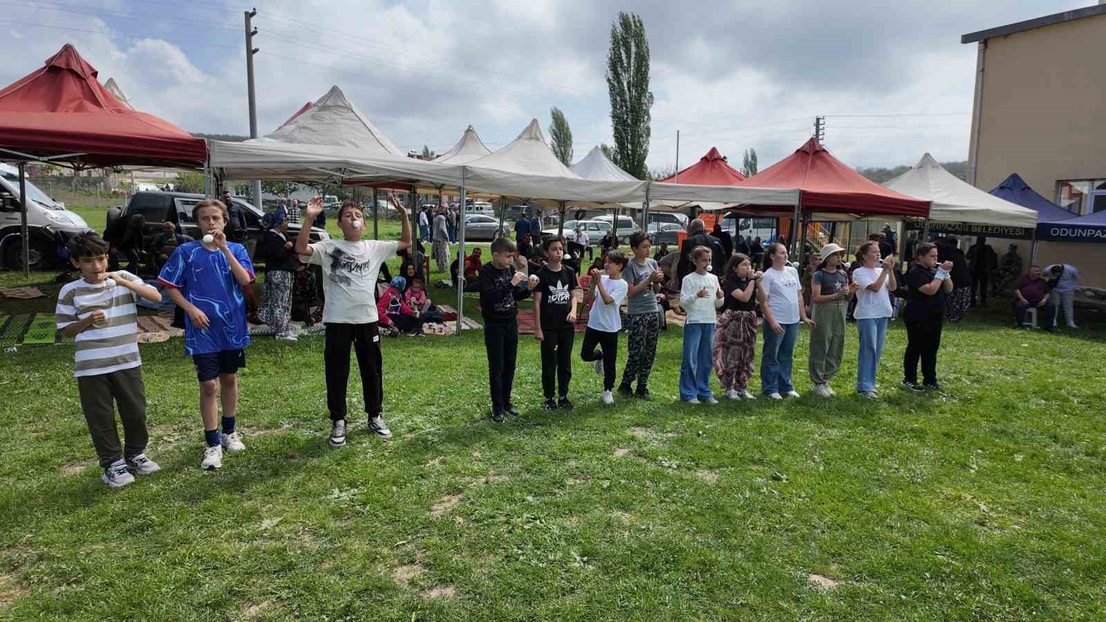 tarihi-osmanli-koyunde-hidirellez-senligi-ile-yagmur-ve-sukur-duasi-yapildi