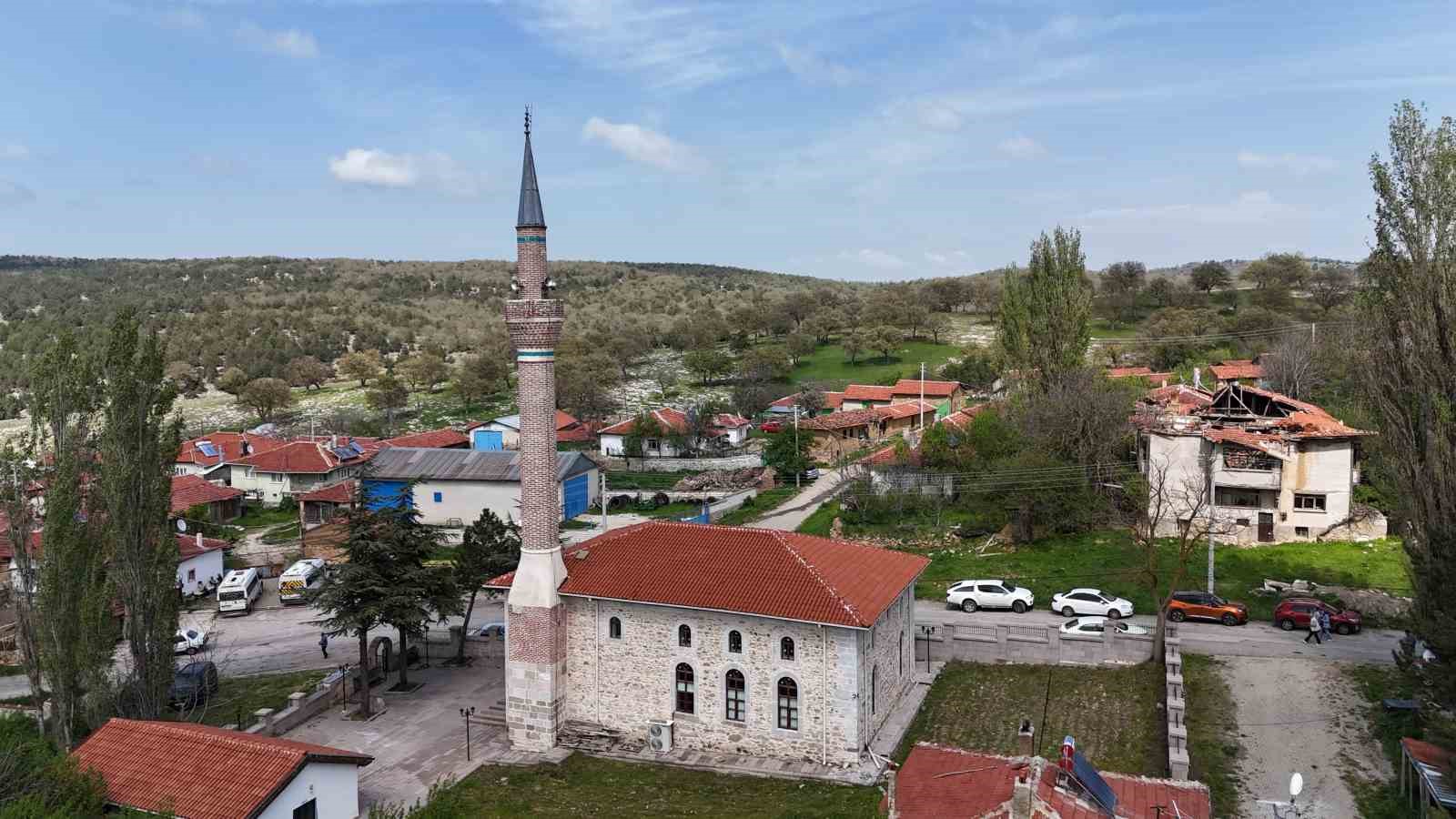 tarihi-osmanli-koyunde-hidirellez-senligi-ile-yagmur-ve-sukur-duasi-yapildi