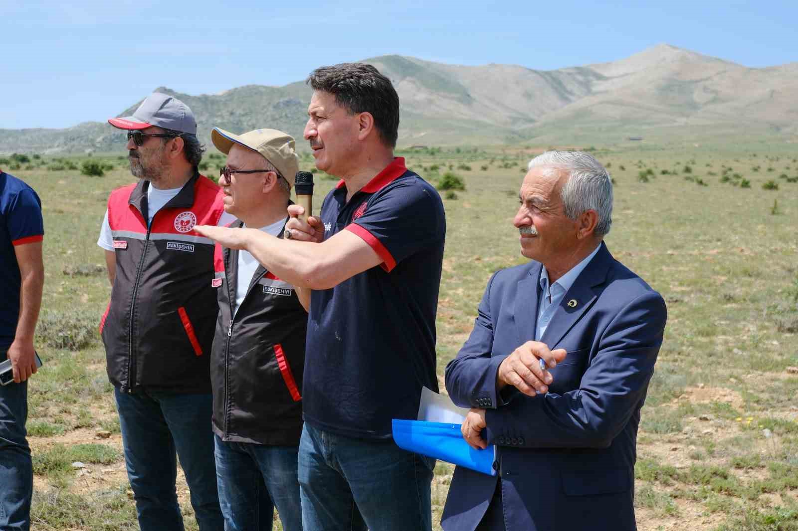 tarimsal-uretim-icin-gubreleme-yapilan-mera-arazisi-3-milyon-metrekareye-ulasti