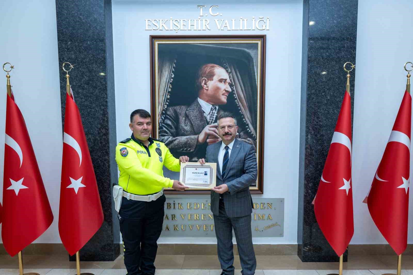 trafik-personeline-basari-belgesi-verildi