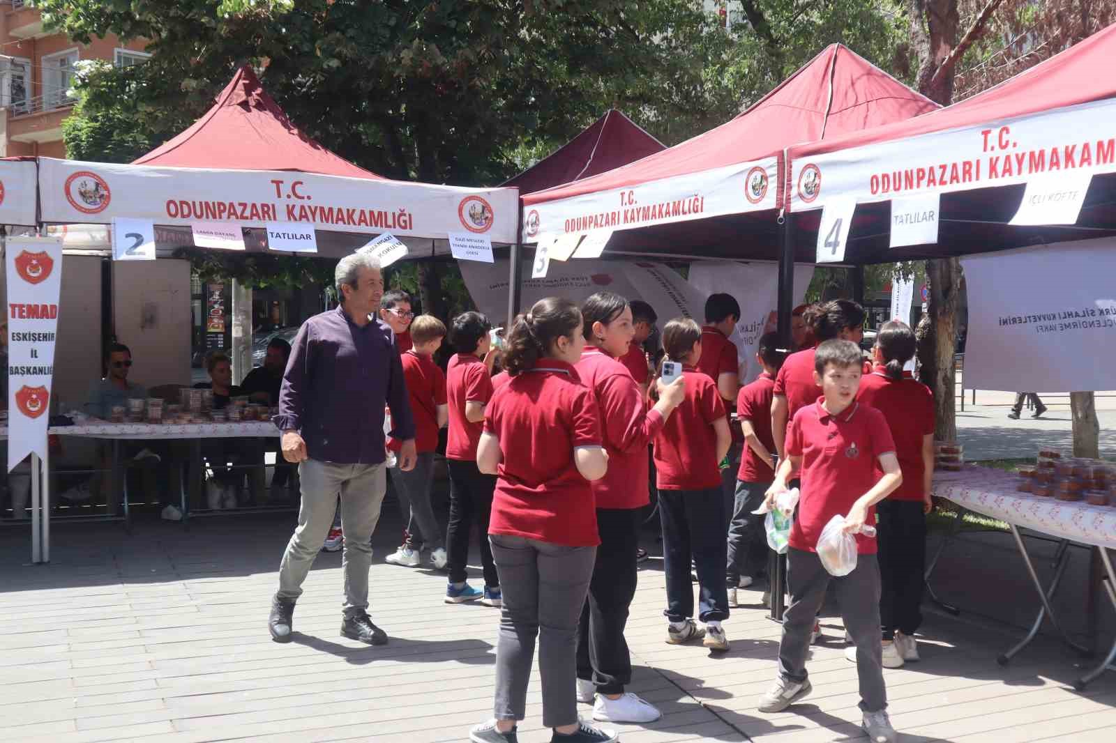 turk-silahli-kuvvetlerini-guclendirme-vakfi-hayir-panayiri-duzenledi