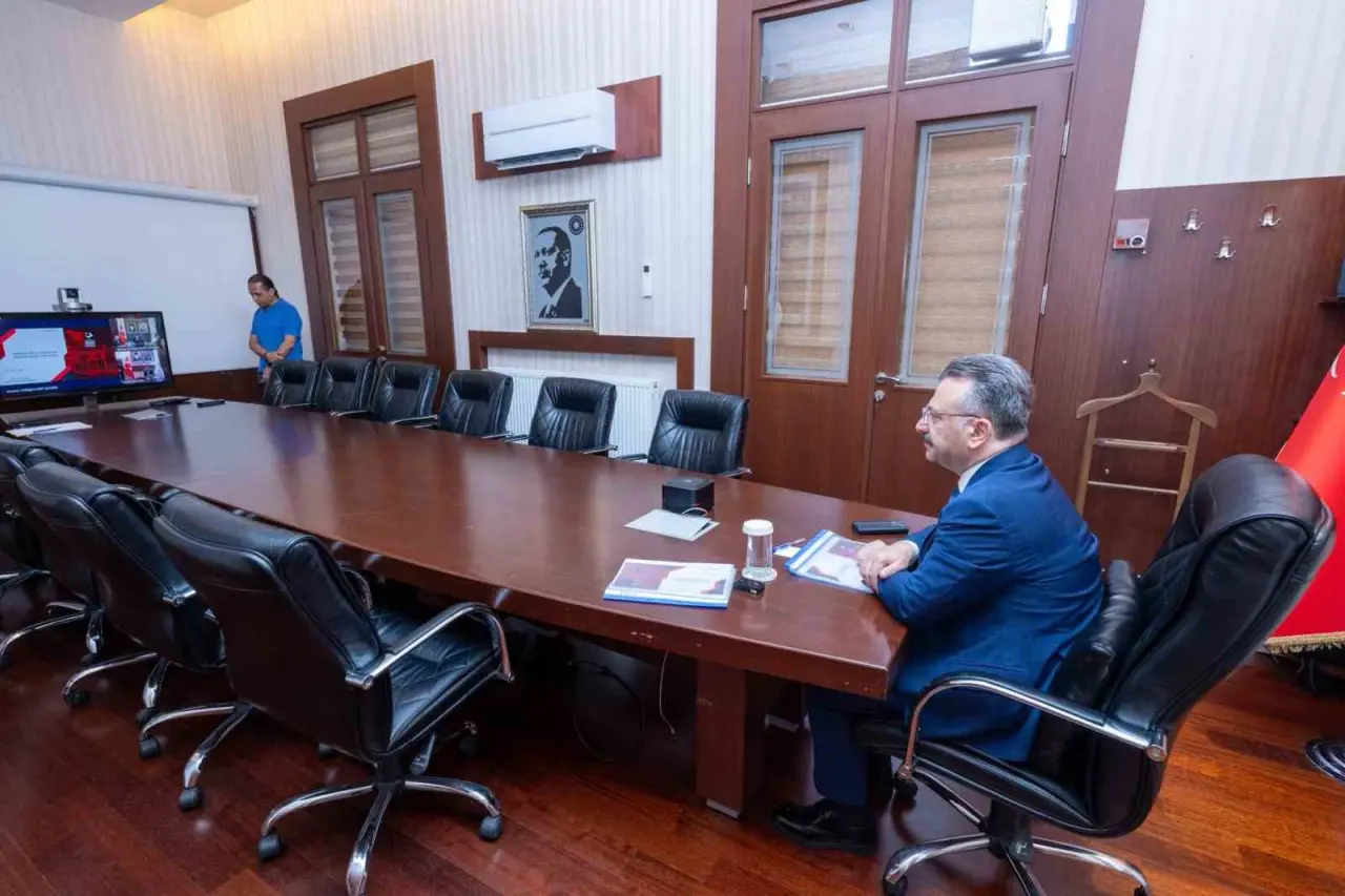 vali-aksoy-7-bolge-duzensiz-gocle-mucadele-koordinasyon-toplantisina-katildi